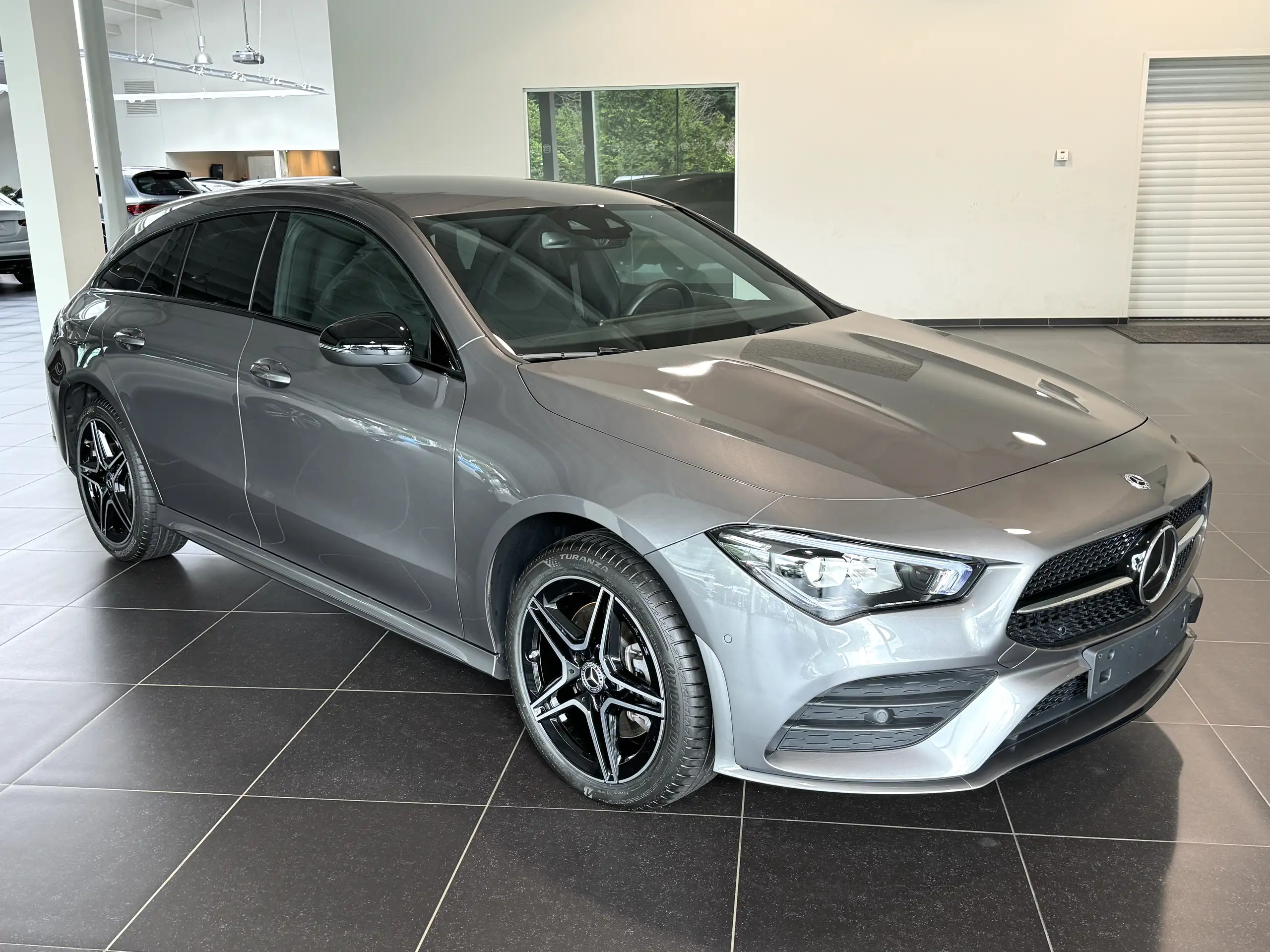 Mercedes-Benz - CLA 250