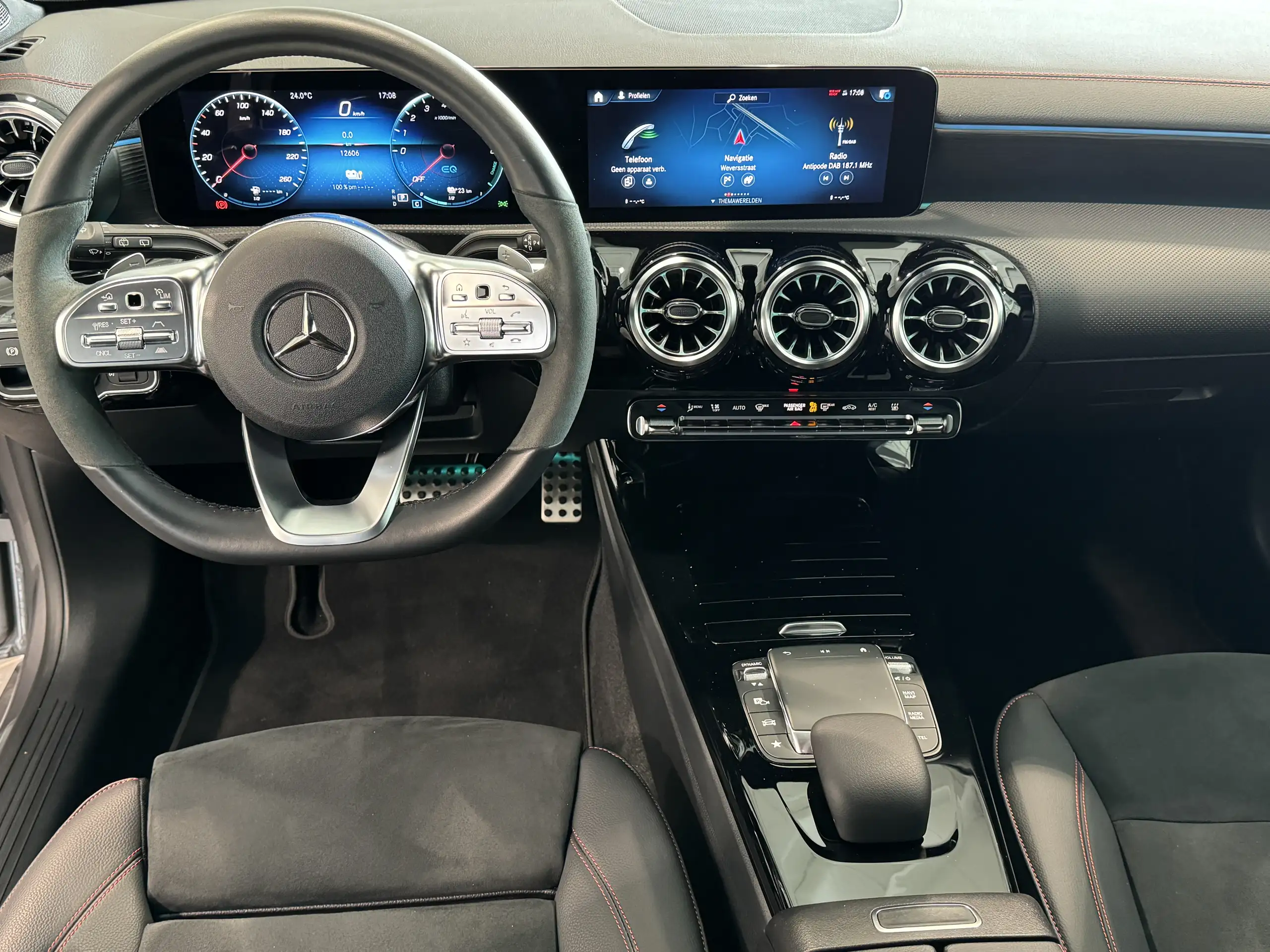 Mercedes-Benz - CLA 250