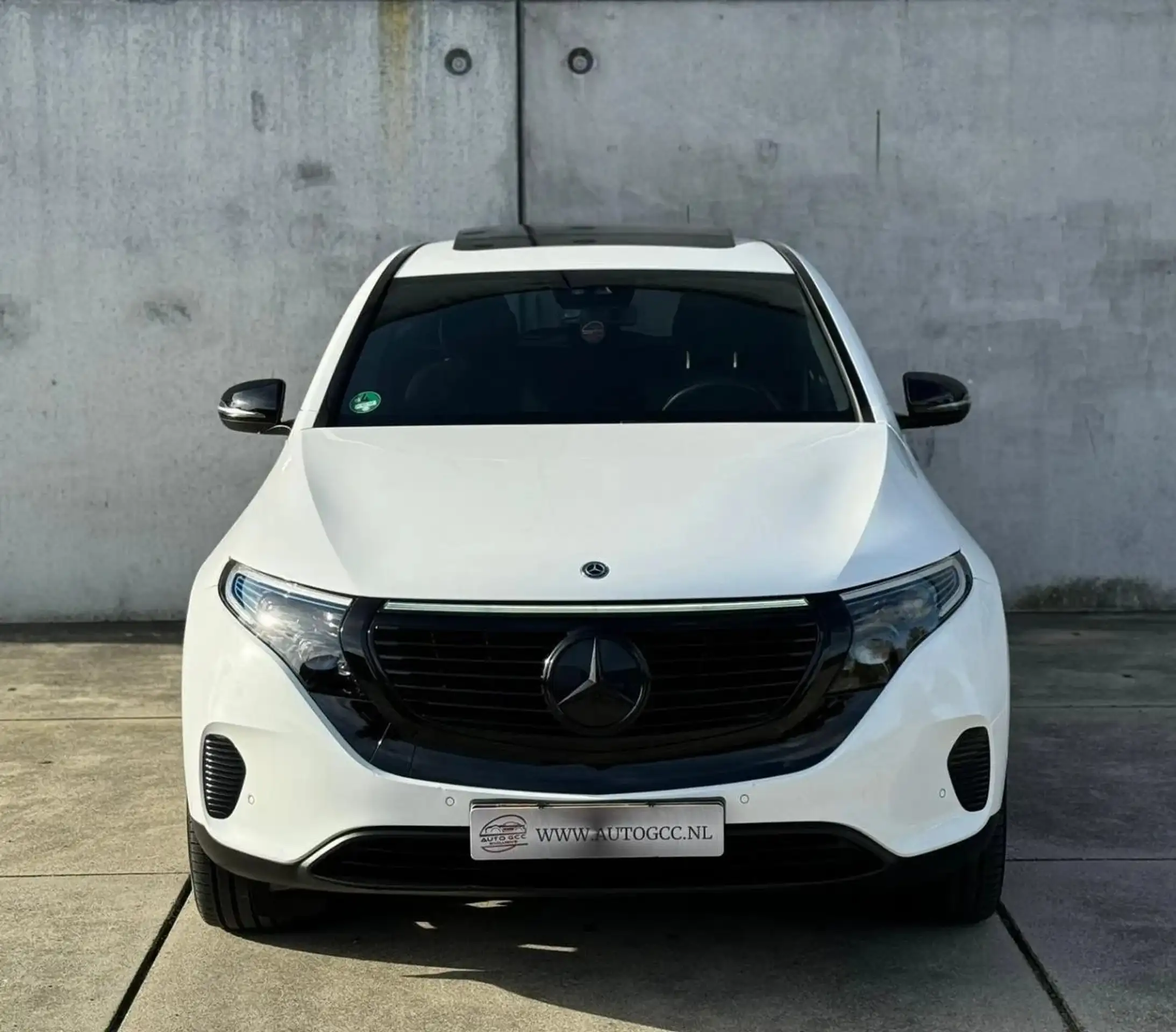 Mercedes-Benz - EQC 400