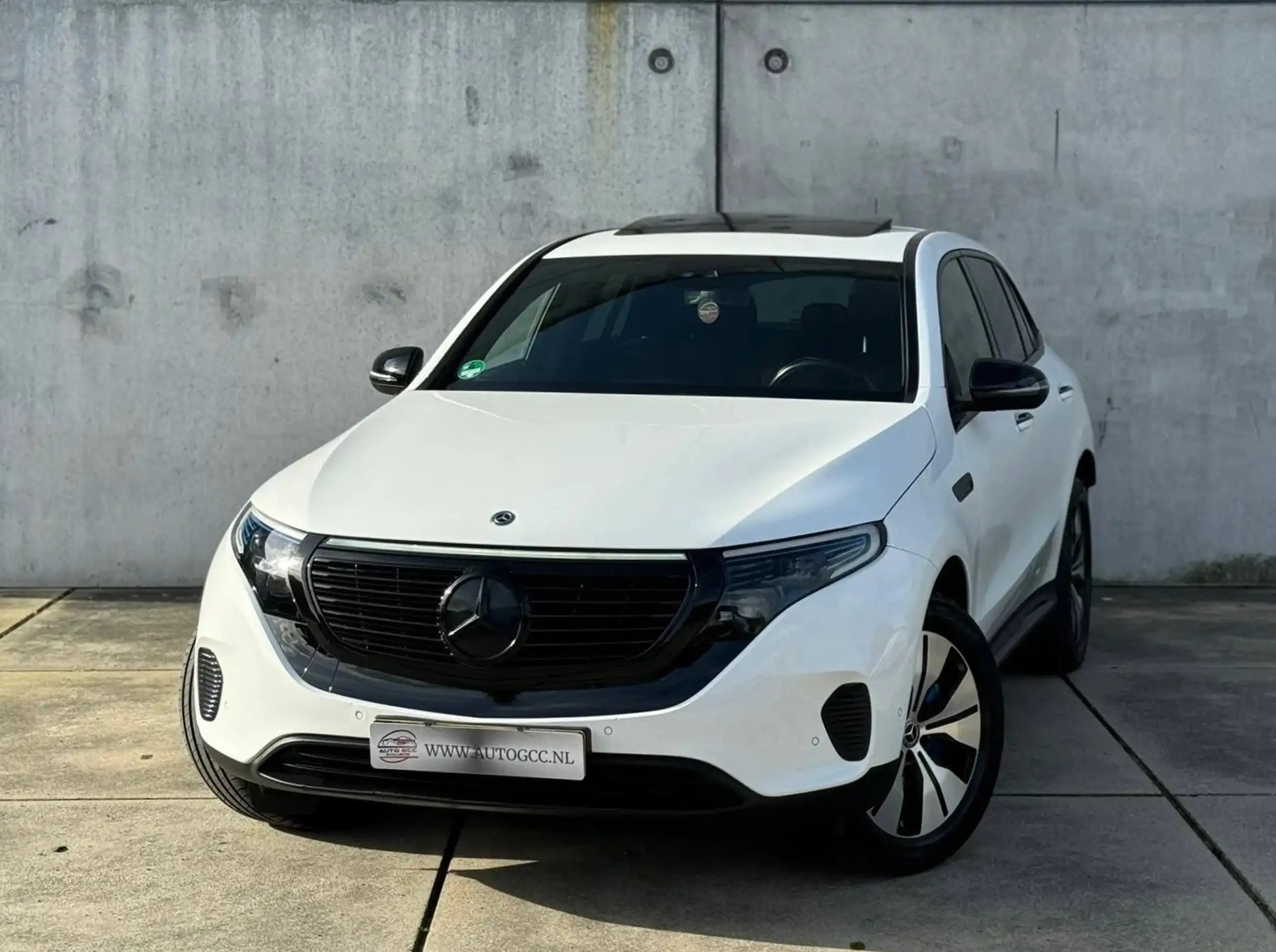 Mercedes-Benz - EQC 400