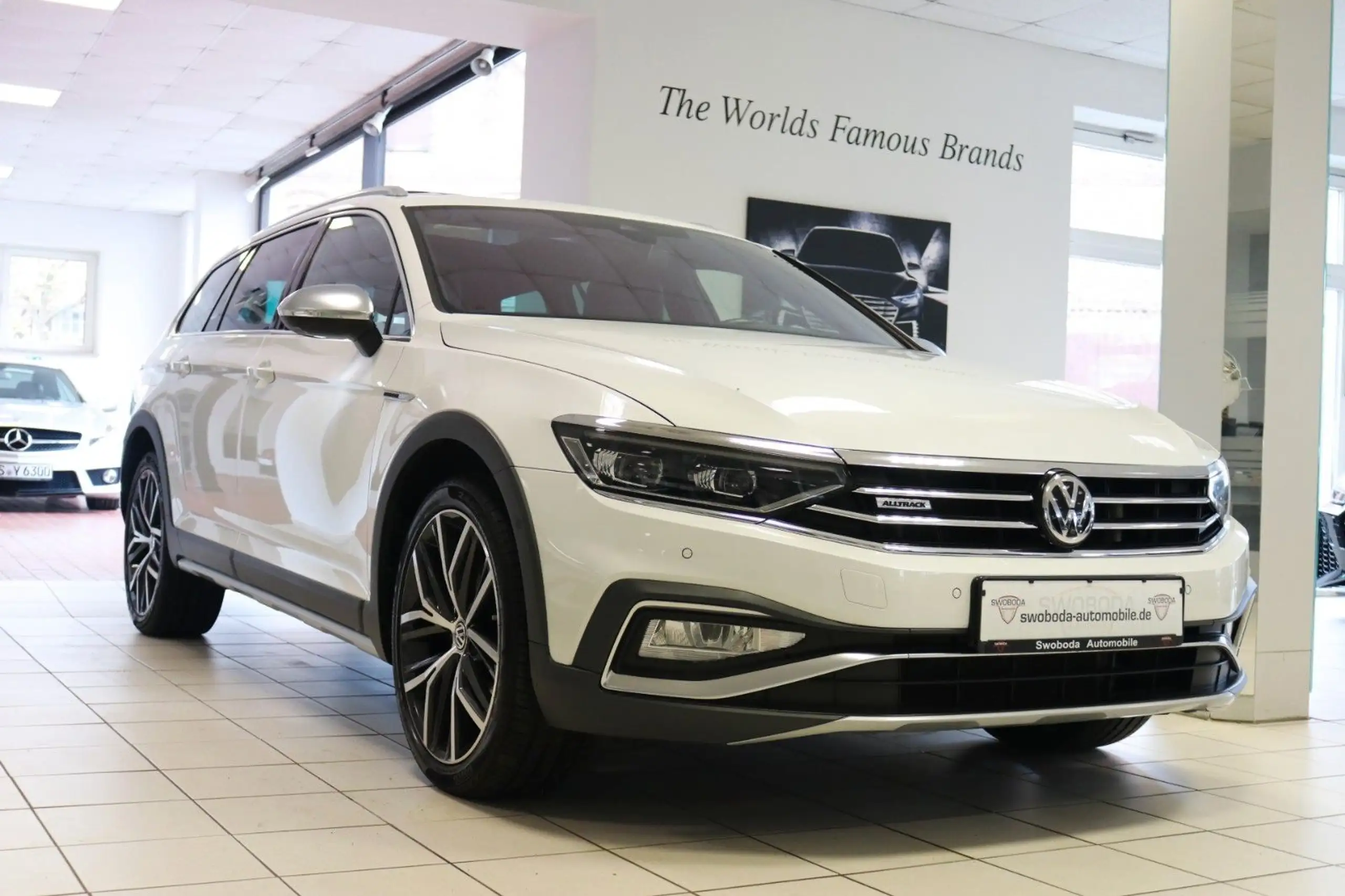 Volkswagen - Passat Alltrack