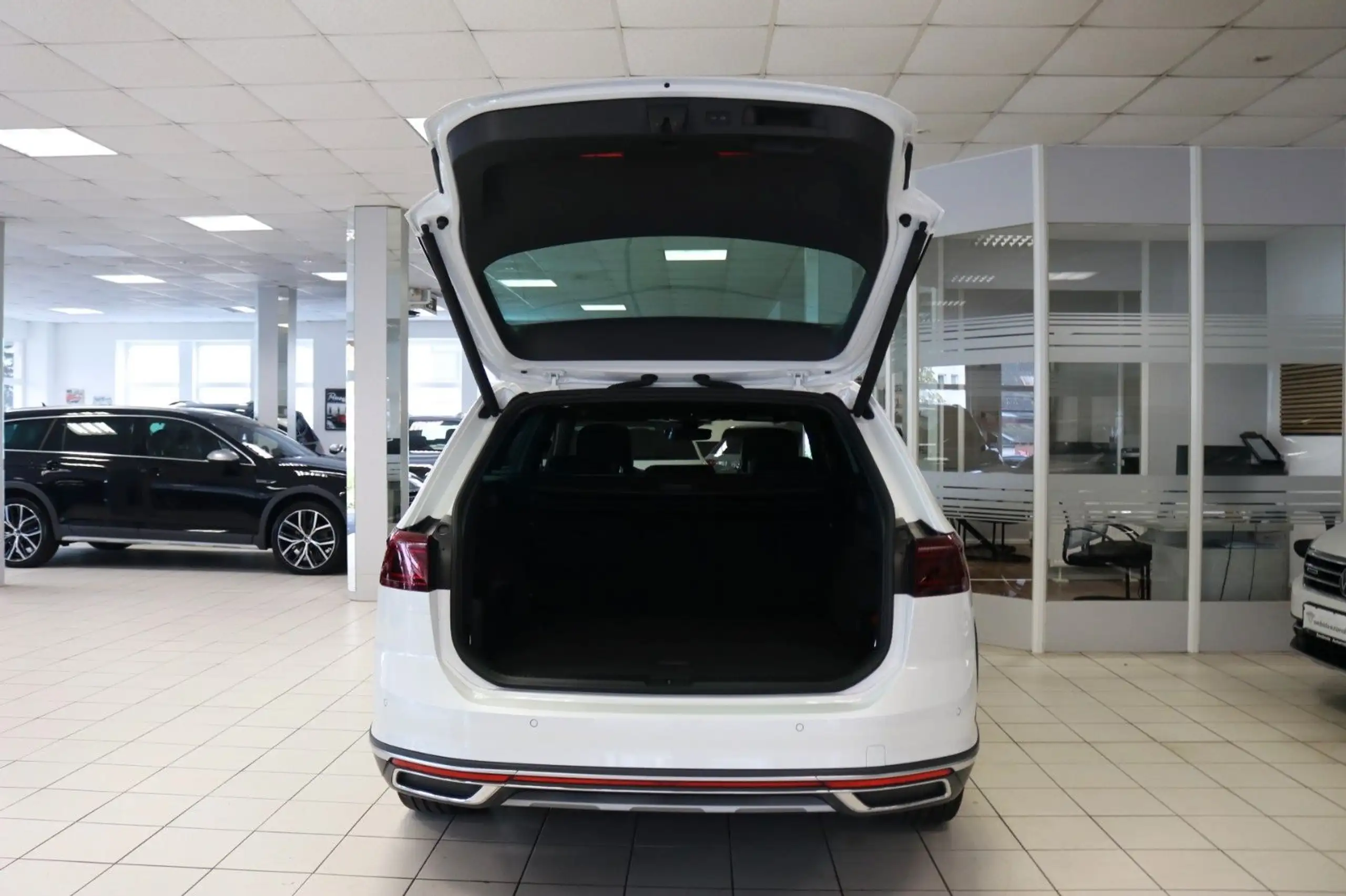 Volkswagen - Passat Alltrack