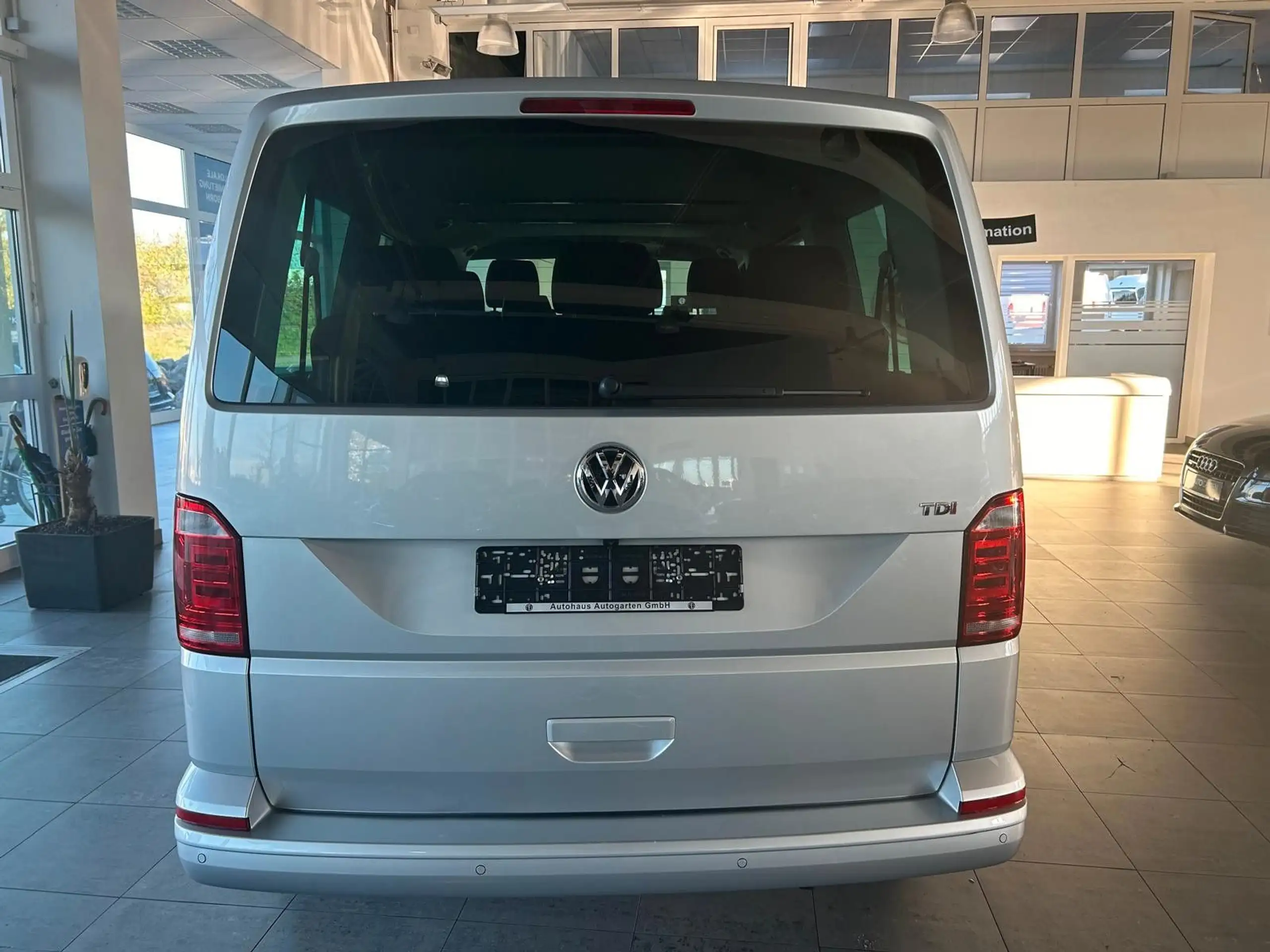 Volkswagen - T6 Caravelle