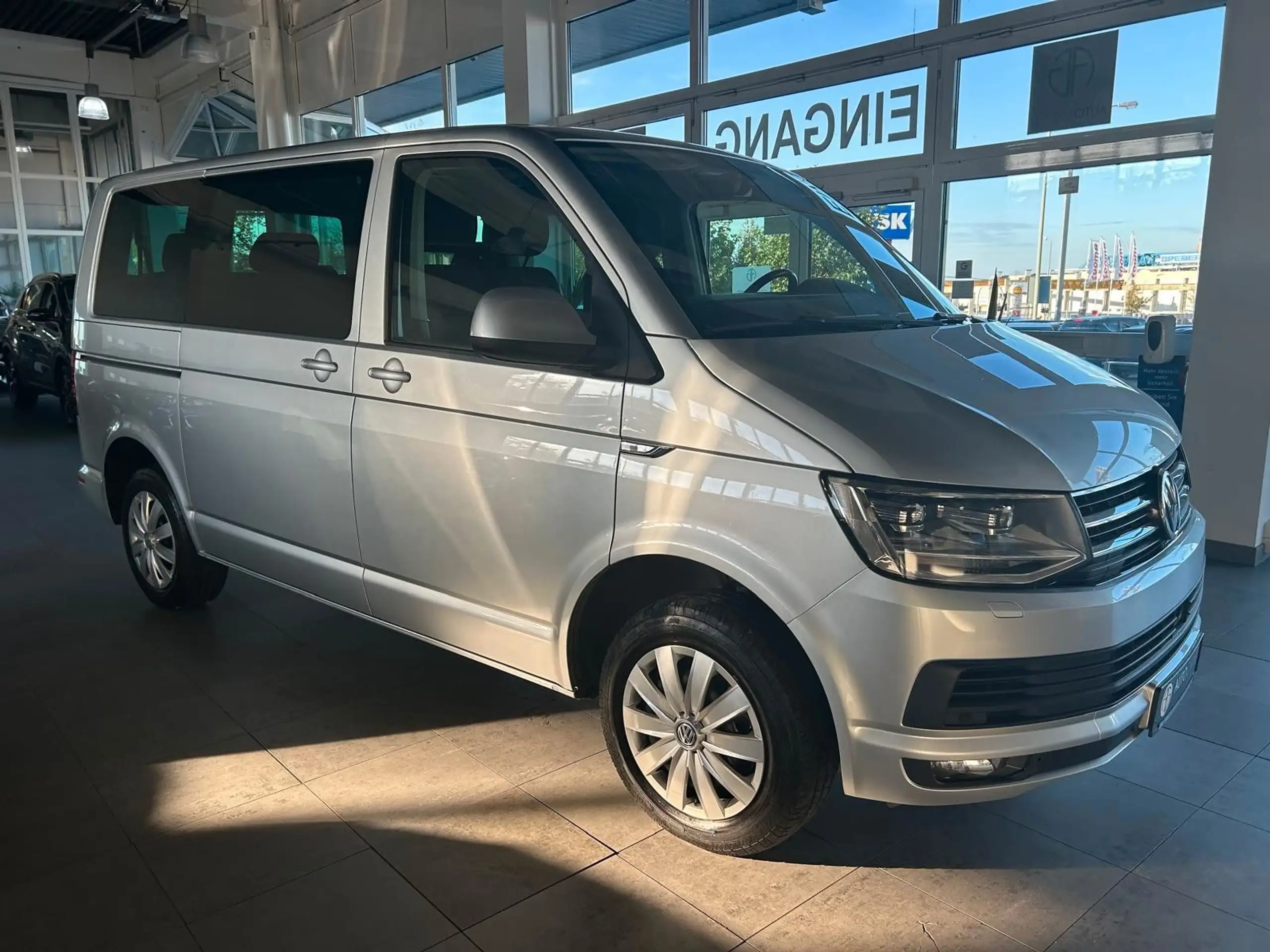 Volkswagen - T6 Caravelle