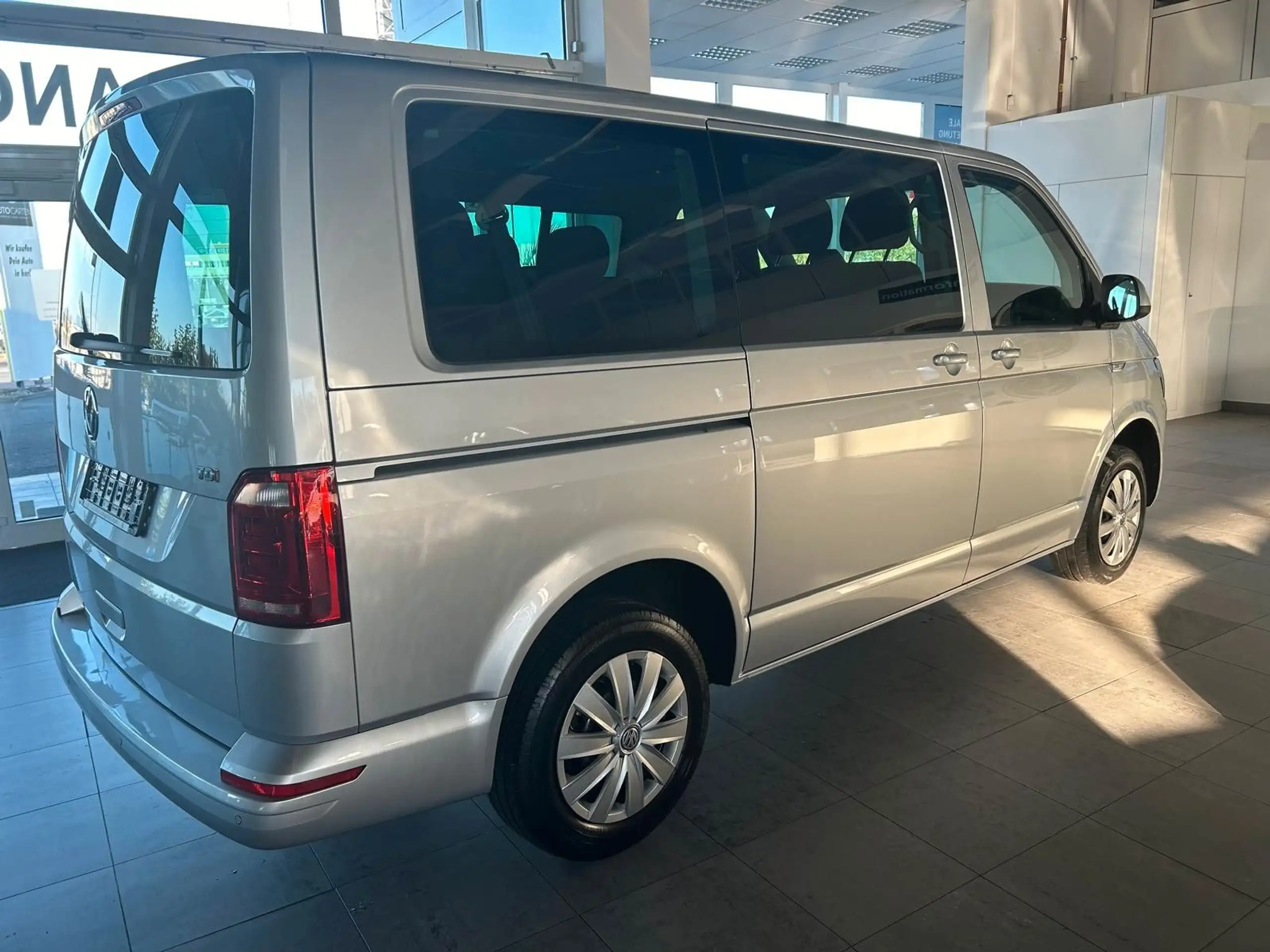 Volkswagen - T6 Caravelle