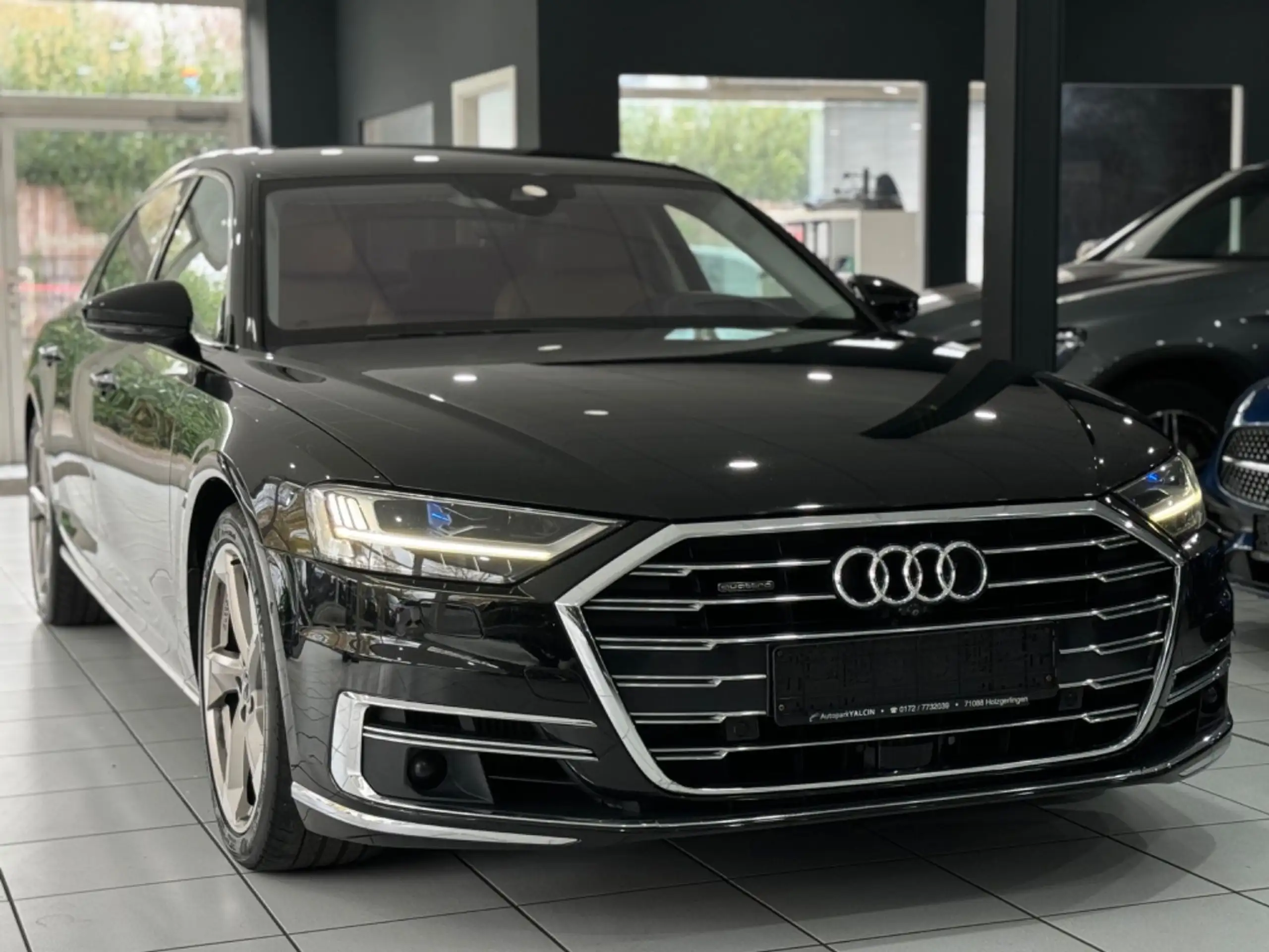 Audi - A8