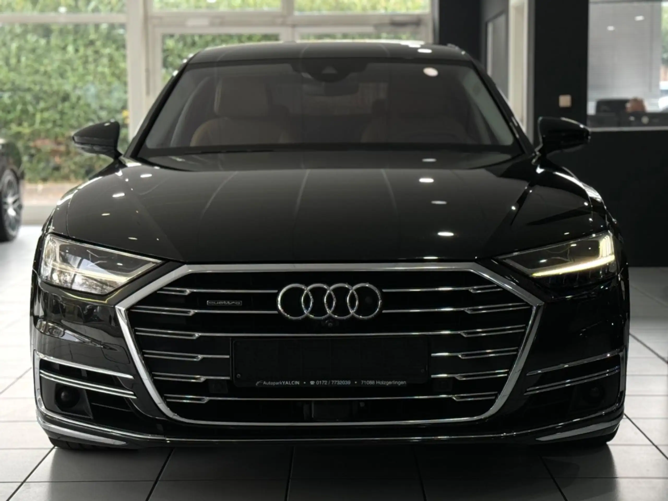 Audi - A8