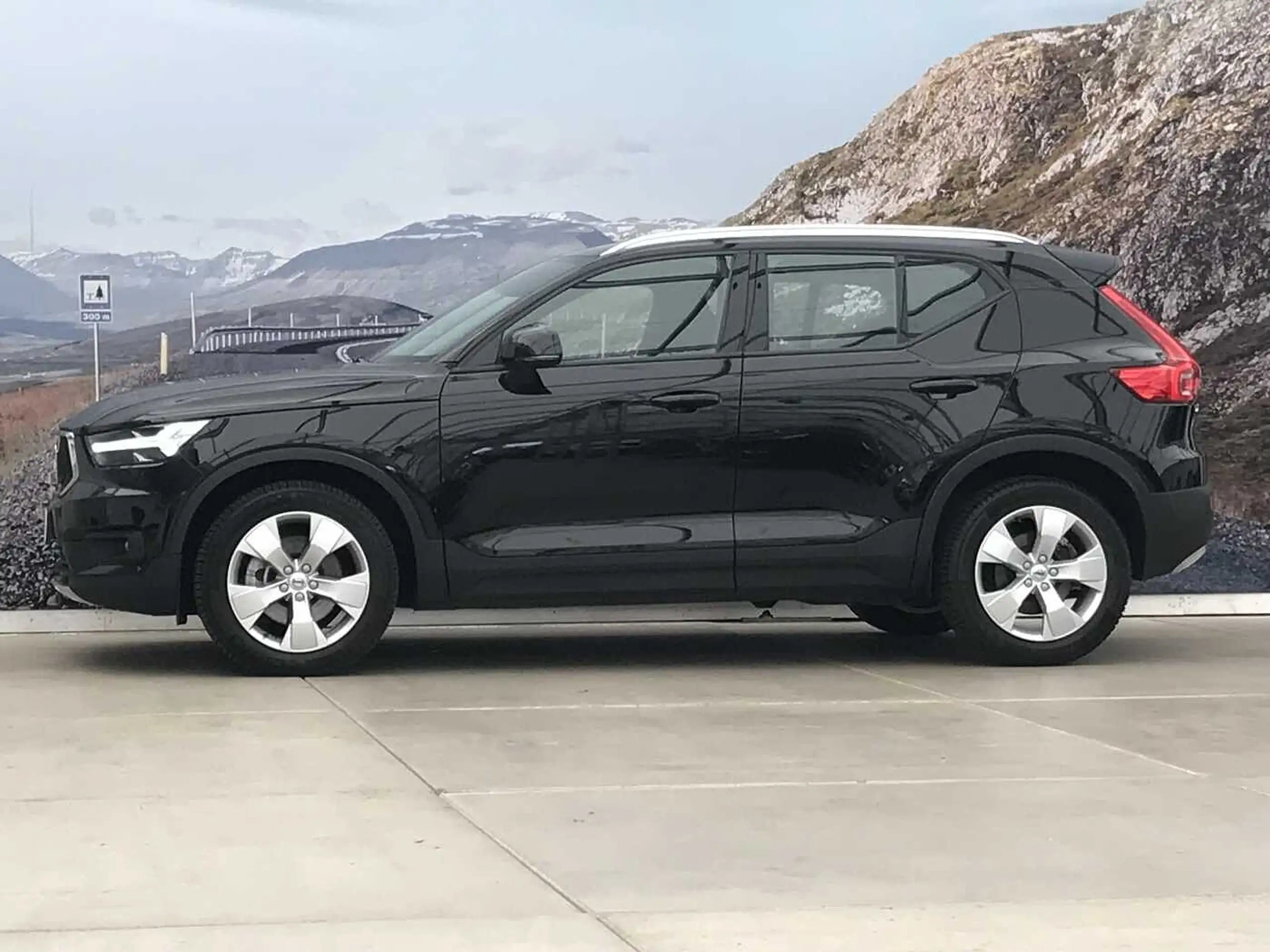 Volvo - XC40