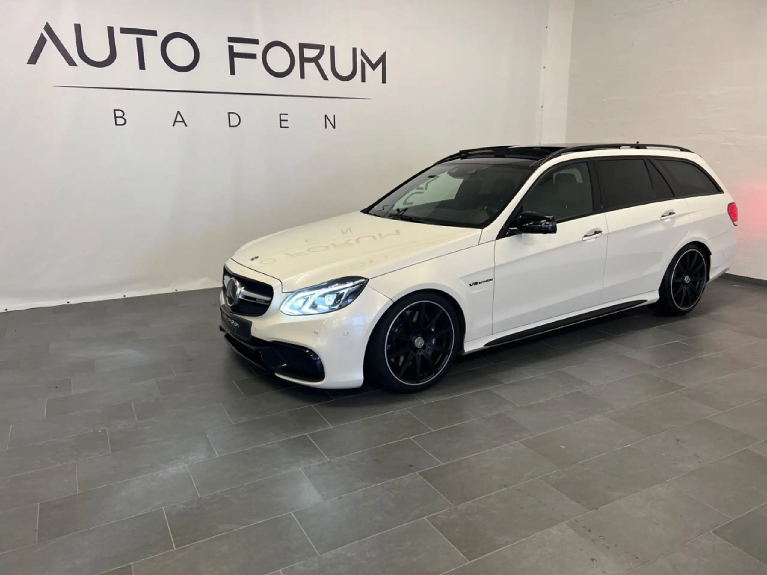 Mercedes-Benz - E 63 AMG