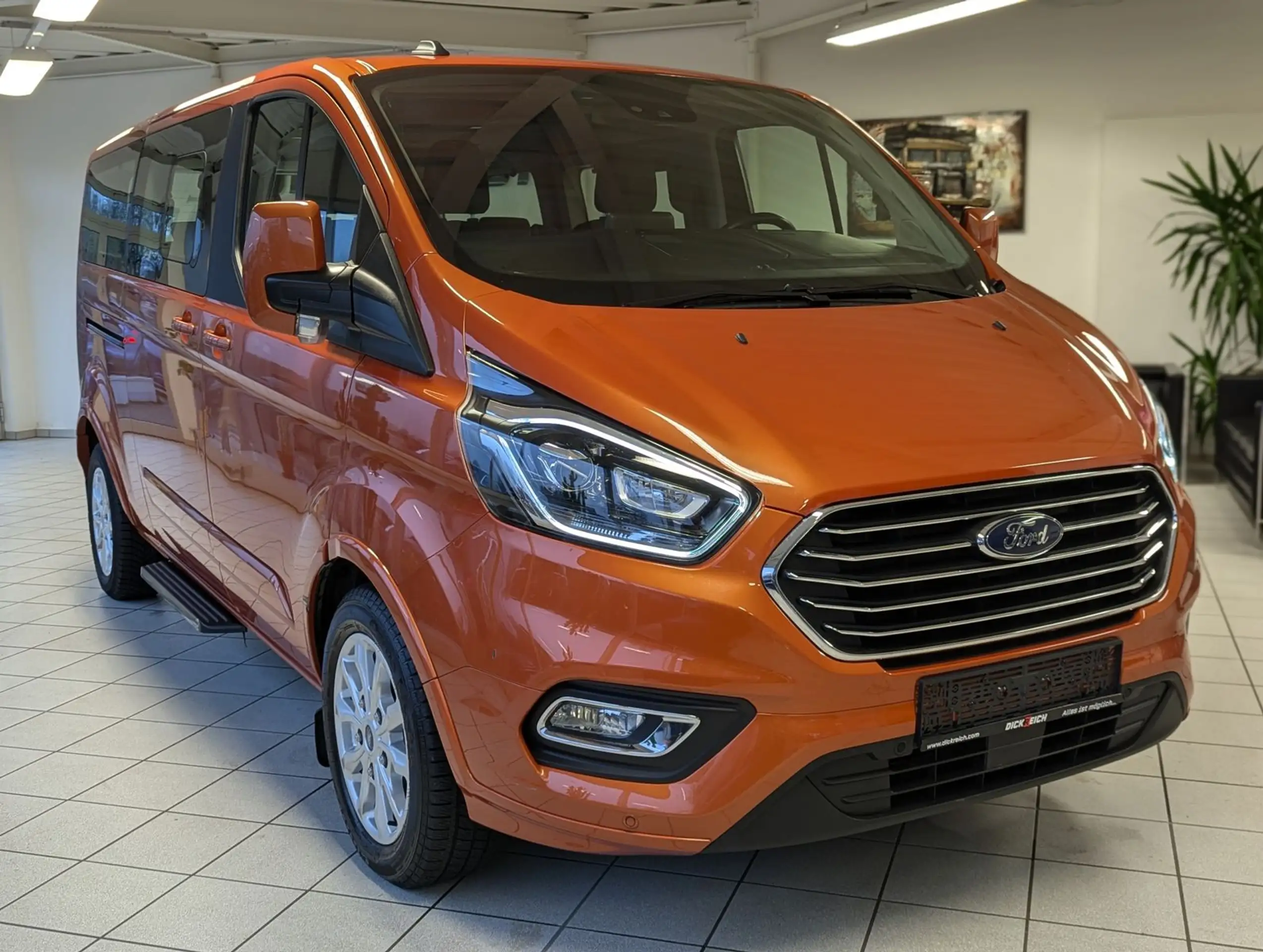 Ford - Tourneo Custom