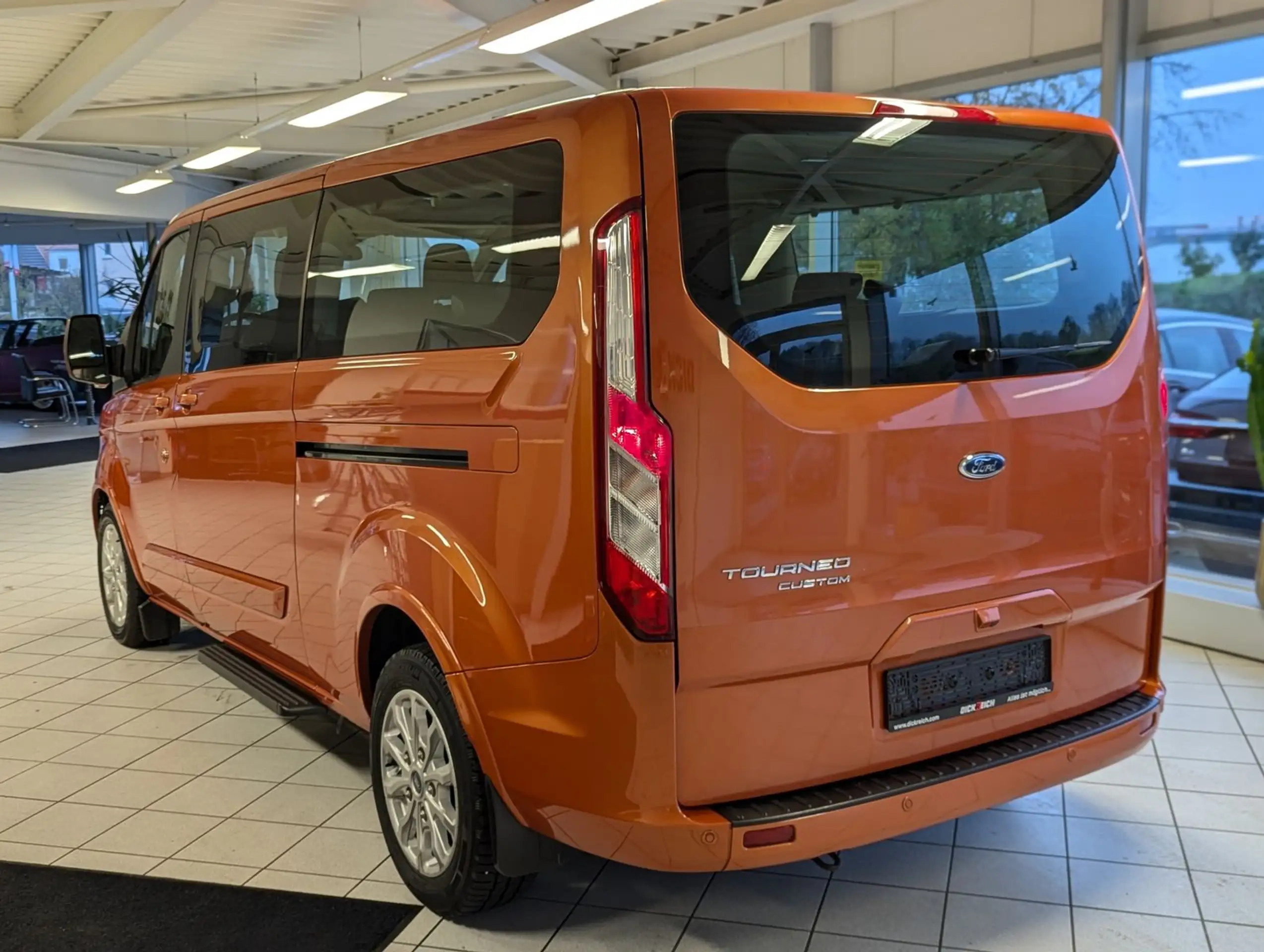 Ford - Tourneo Custom