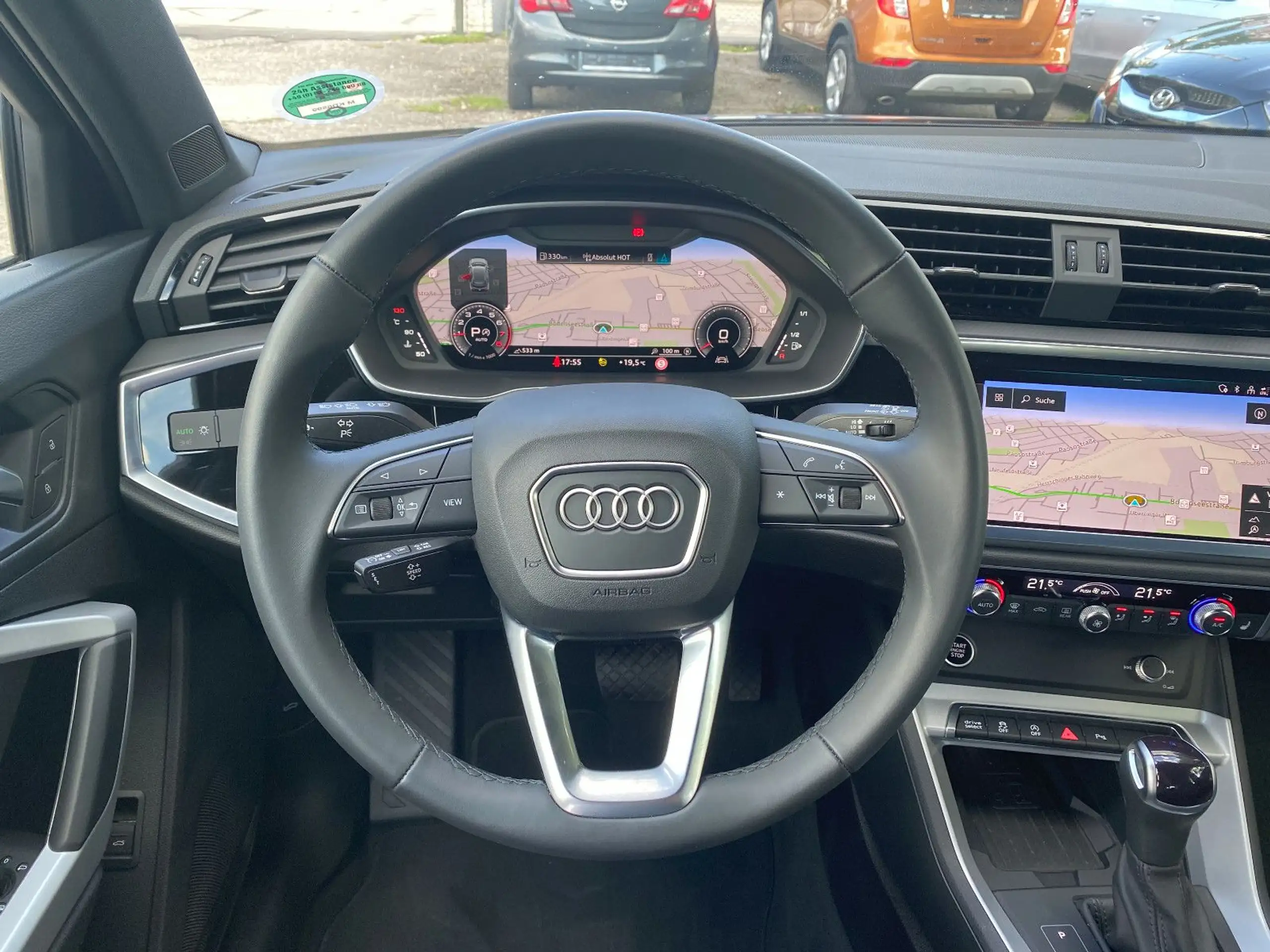 Audi - Q3