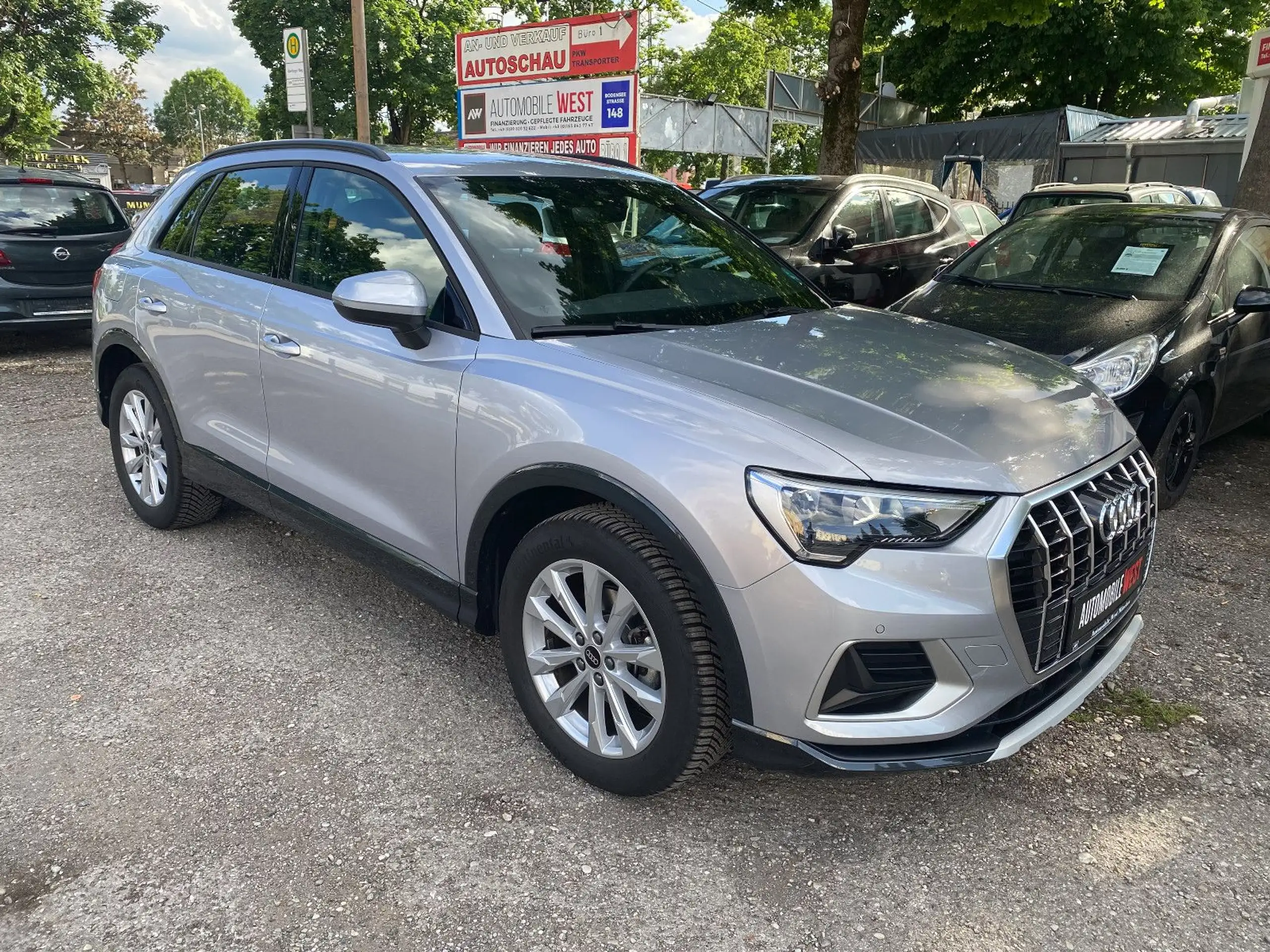 Audi - Q3