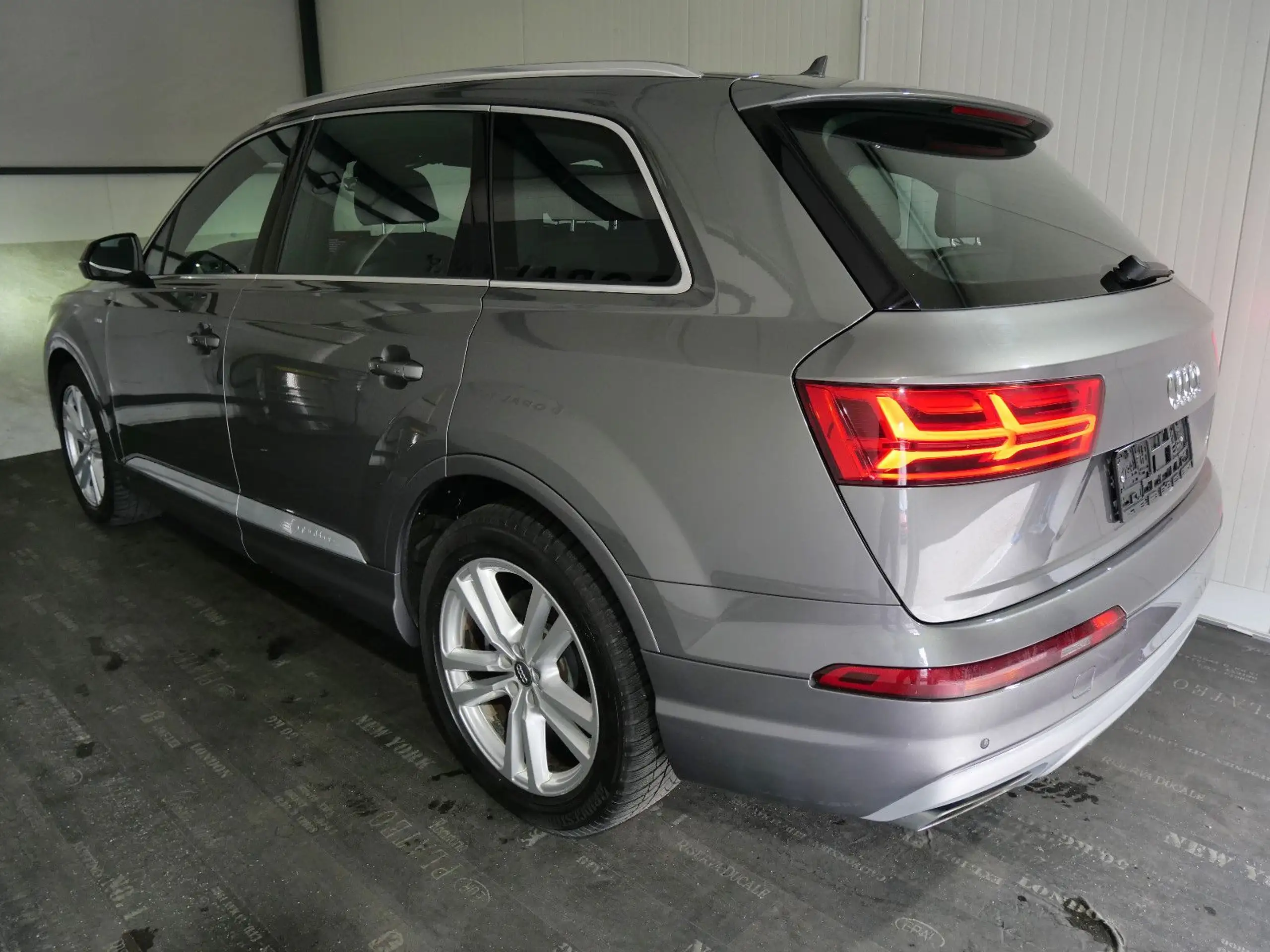 Audi - Q7