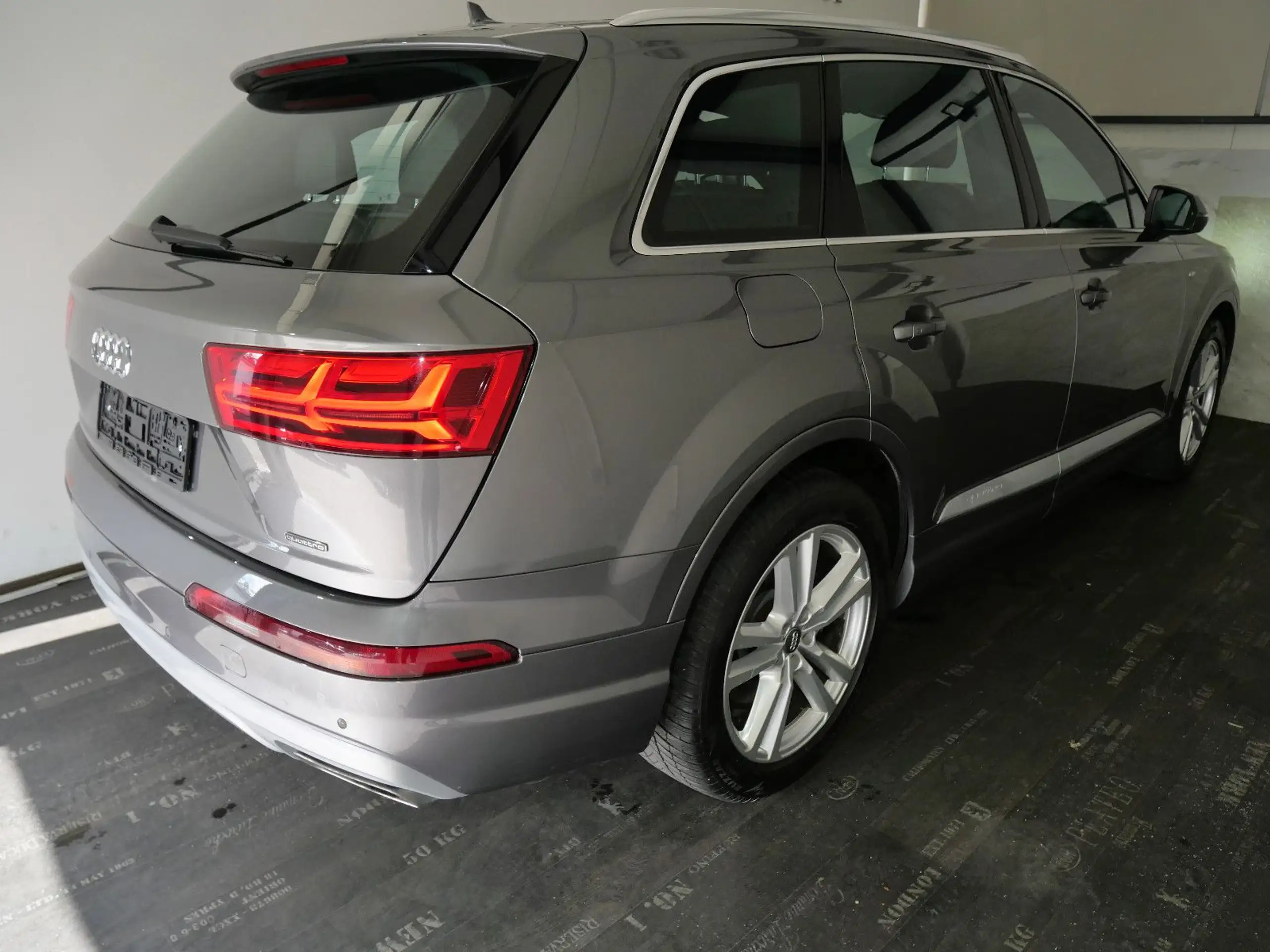 Audi - Q7