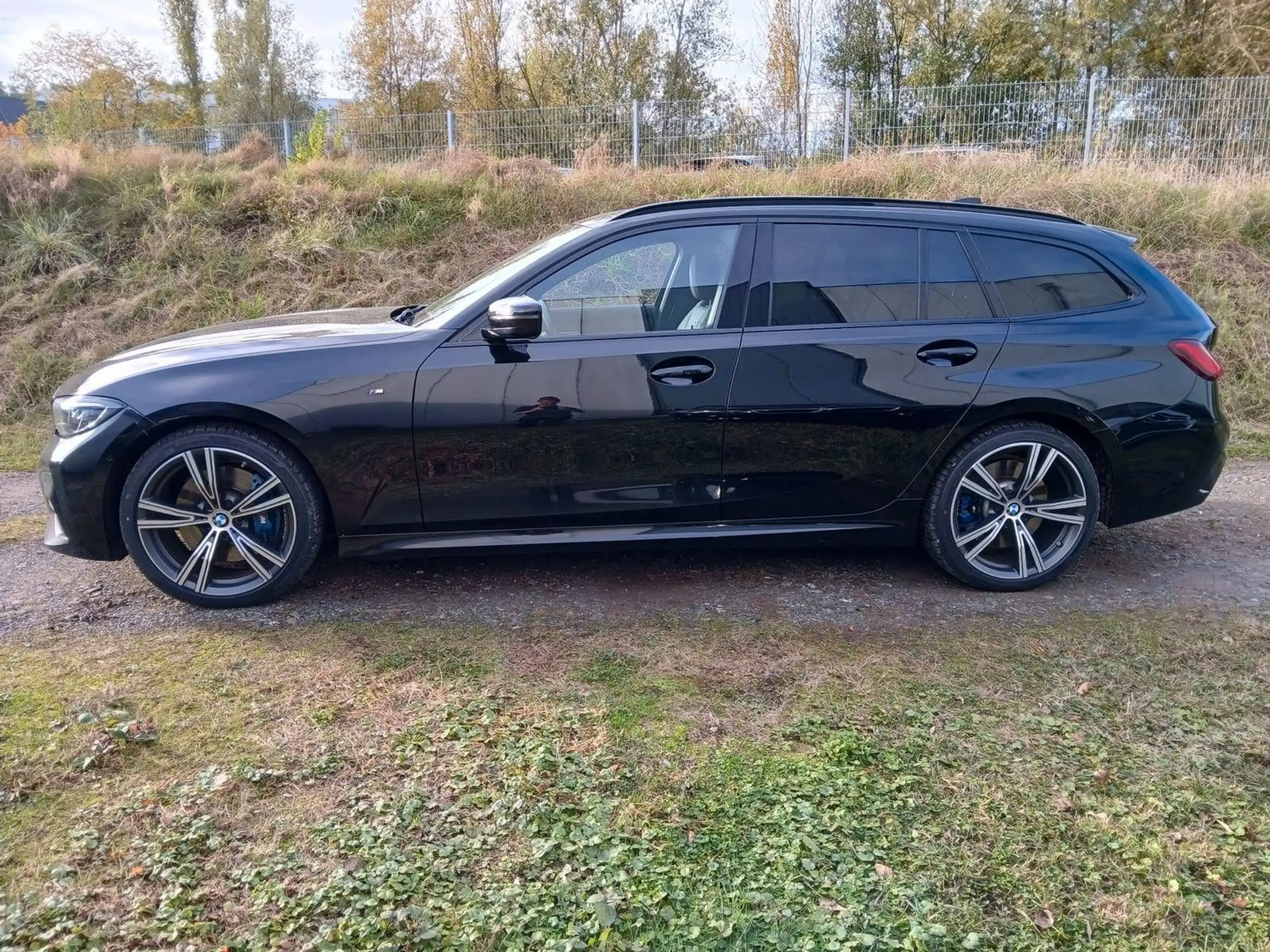 BMW - 330