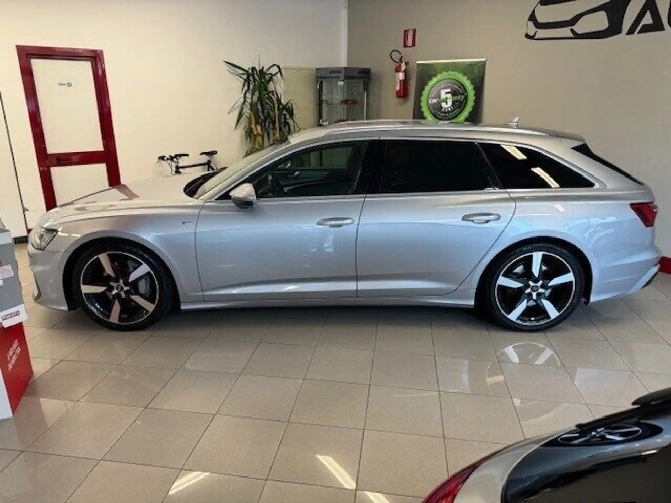 Audi - A6