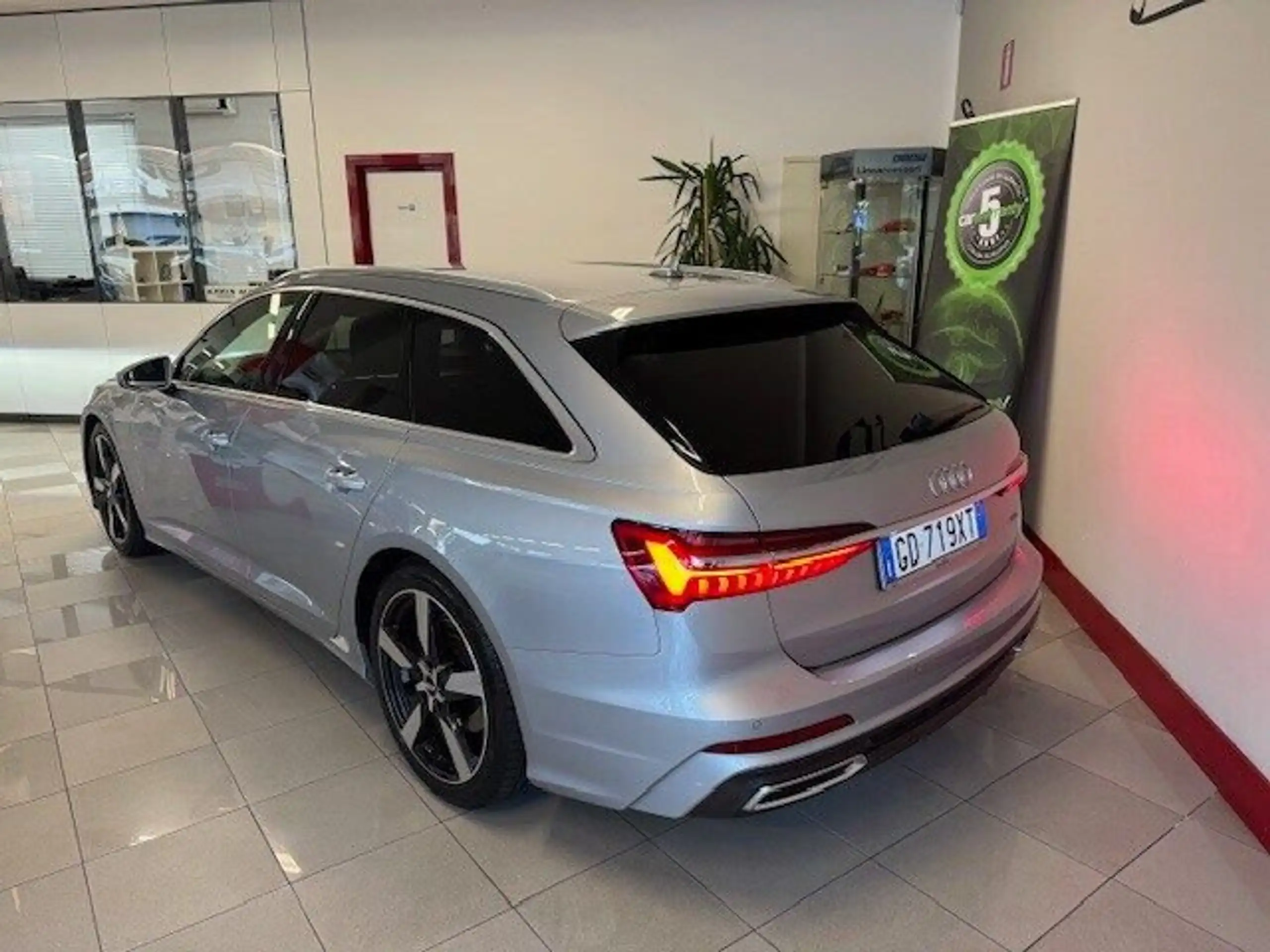 Audi - A6