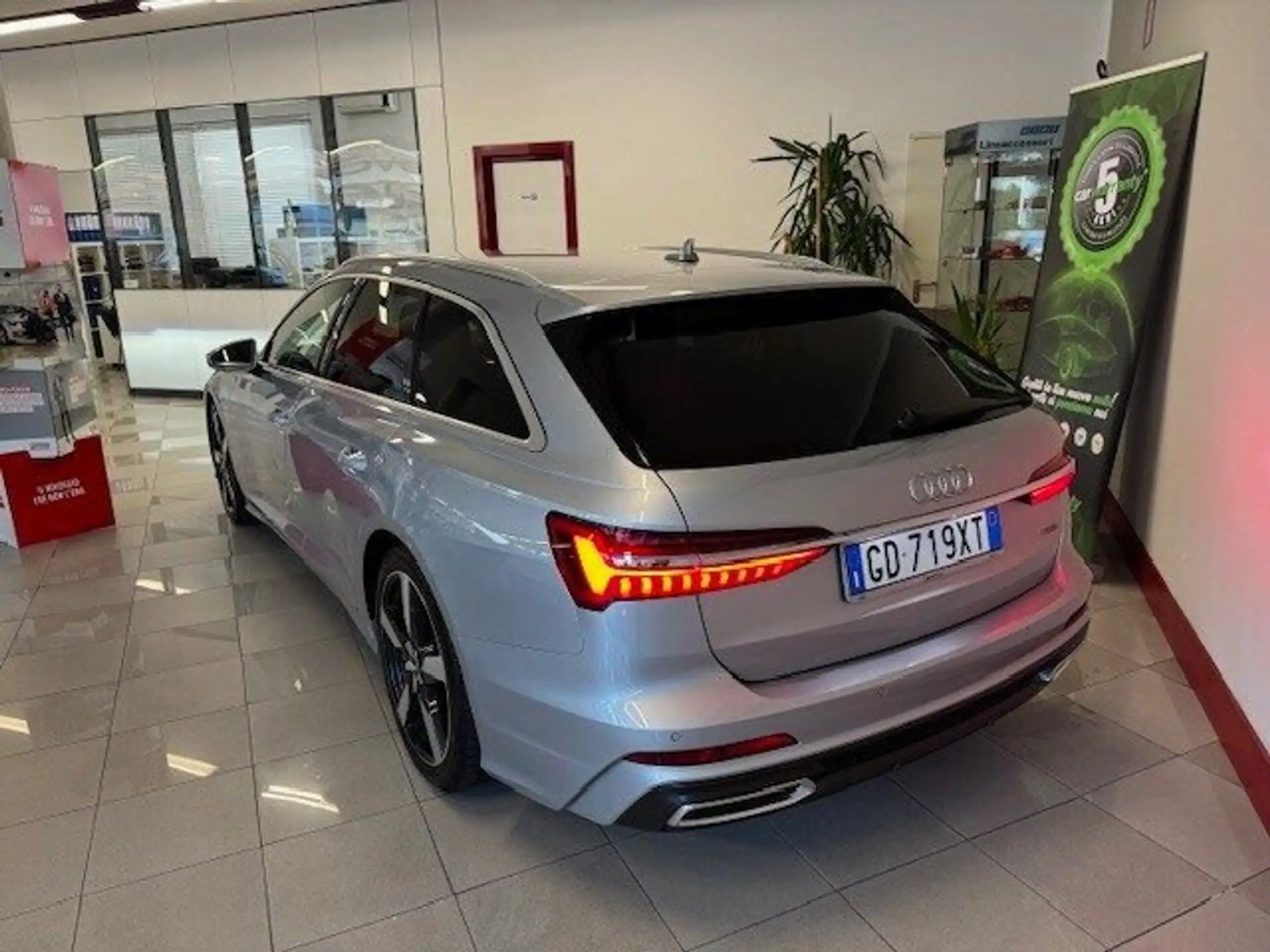 Audi - A6