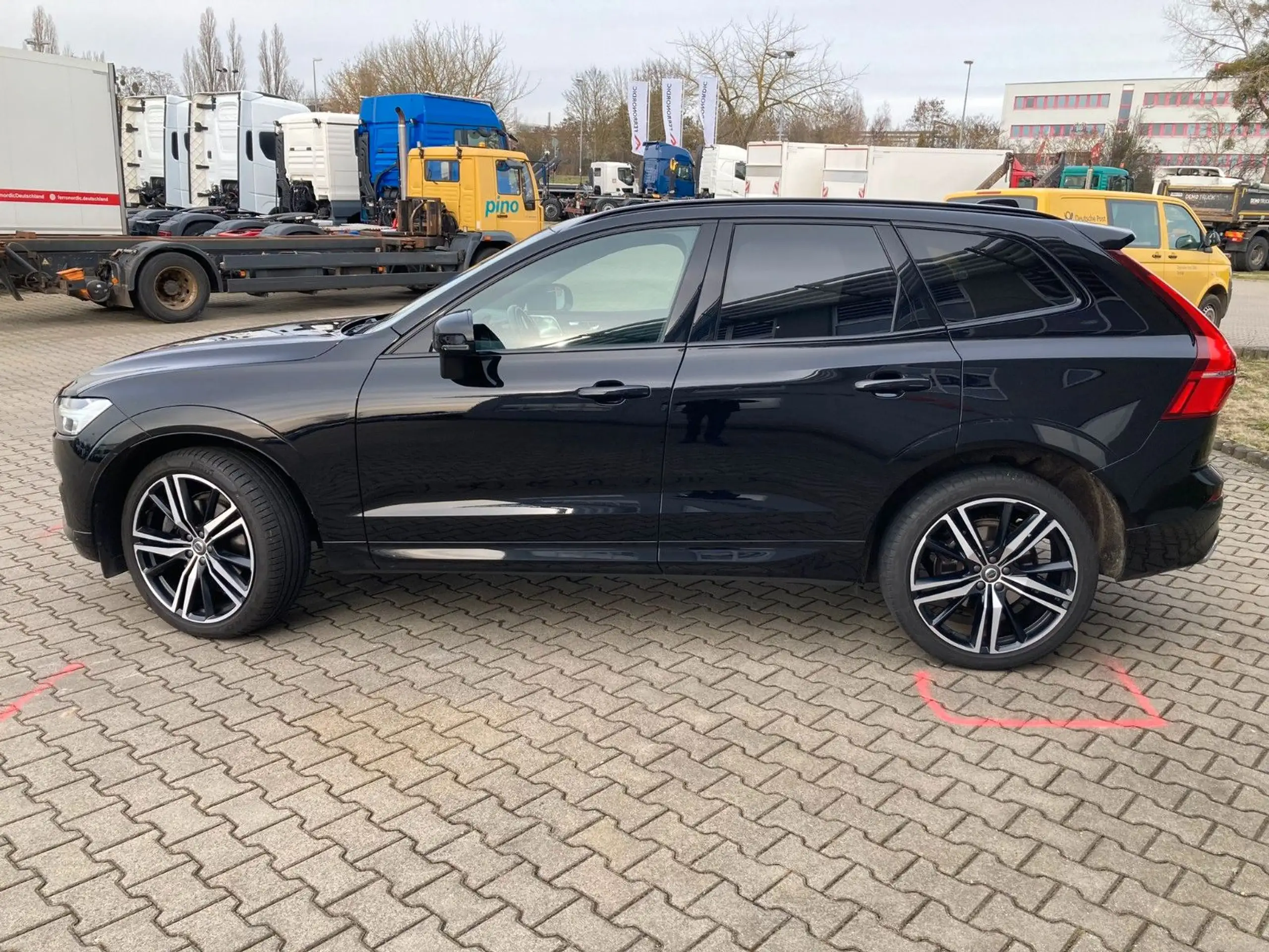 Volvo - XC60