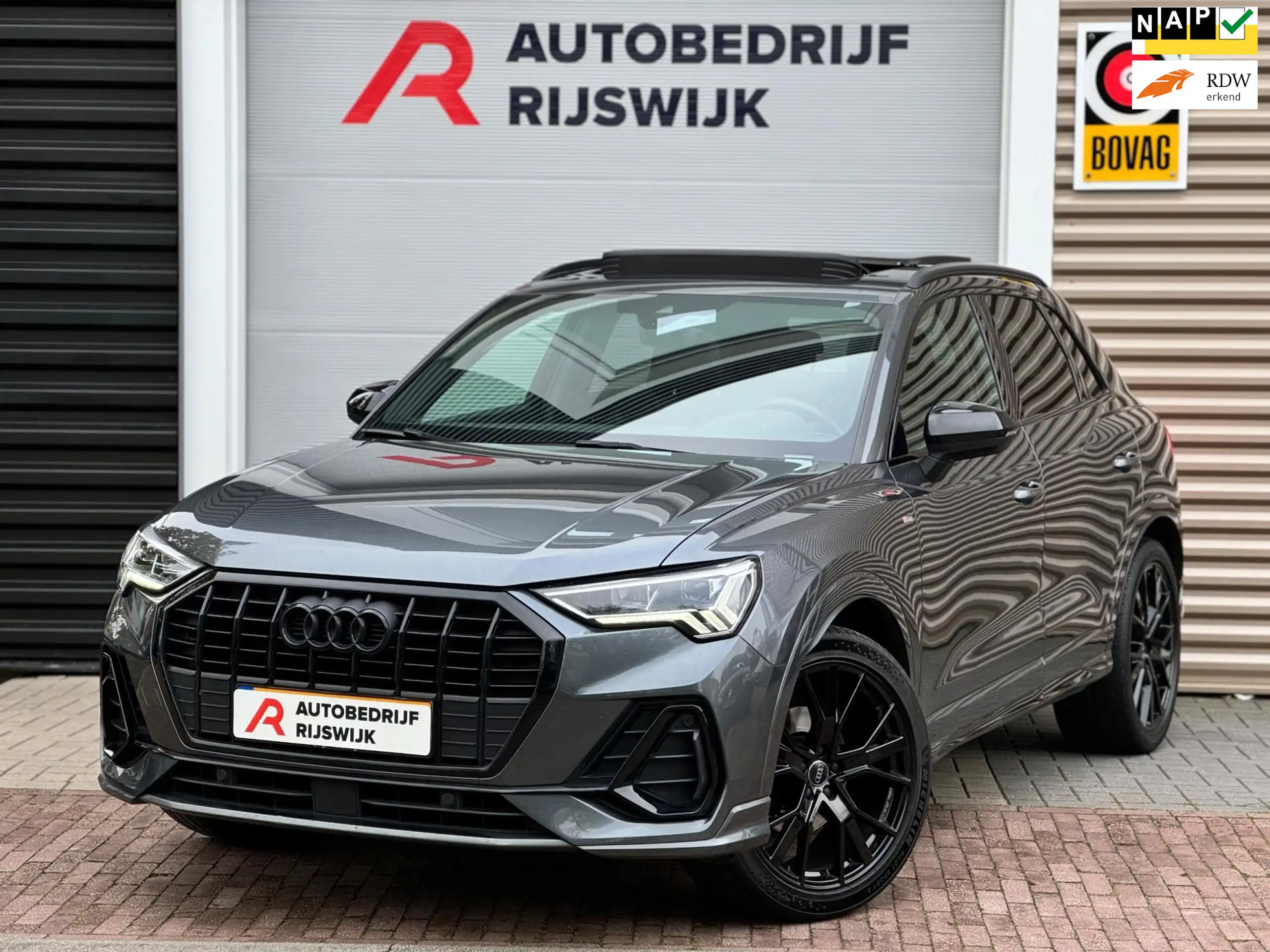 Audi - Q3