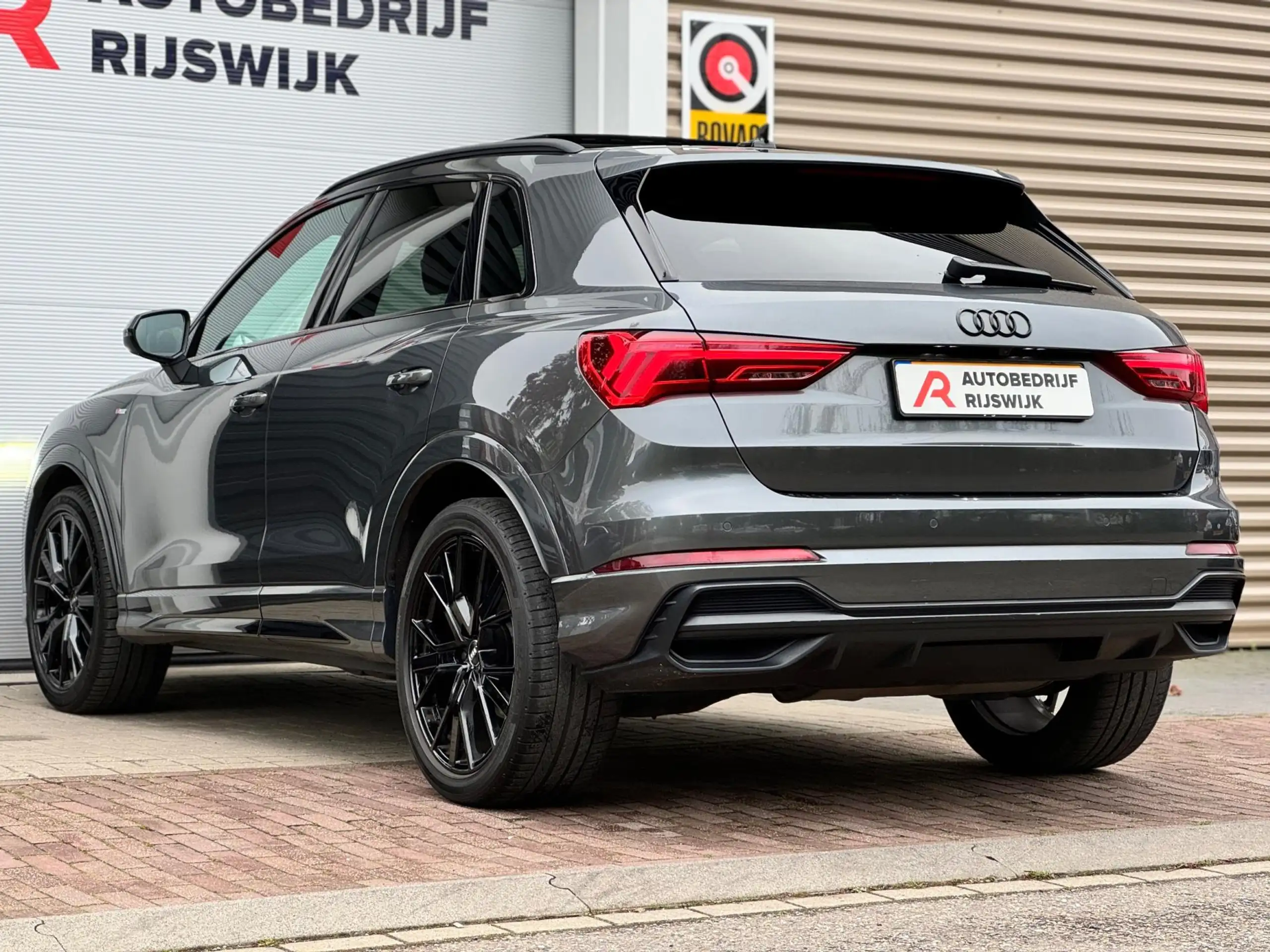 Audi - Q3