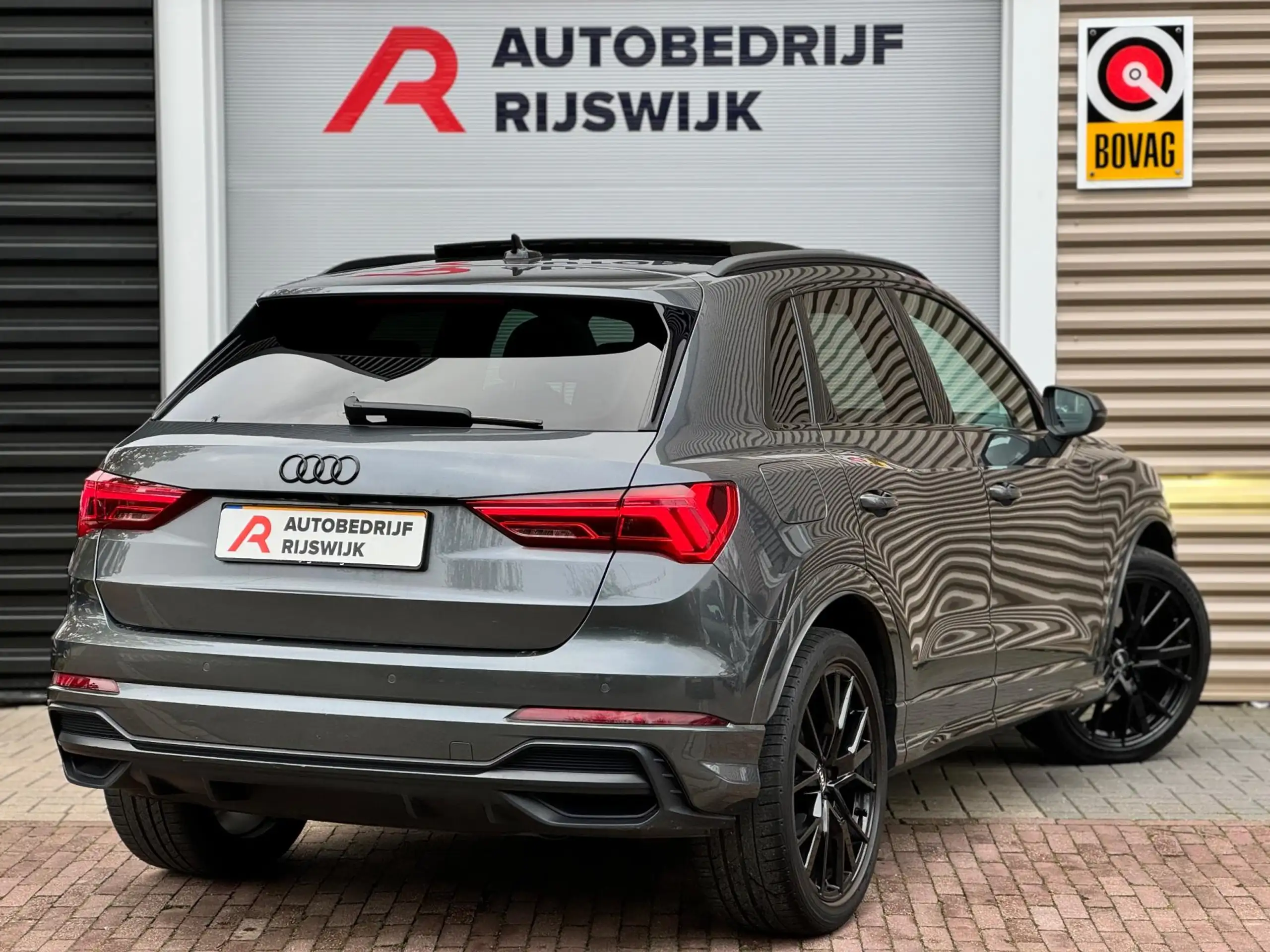 Audi - Q3