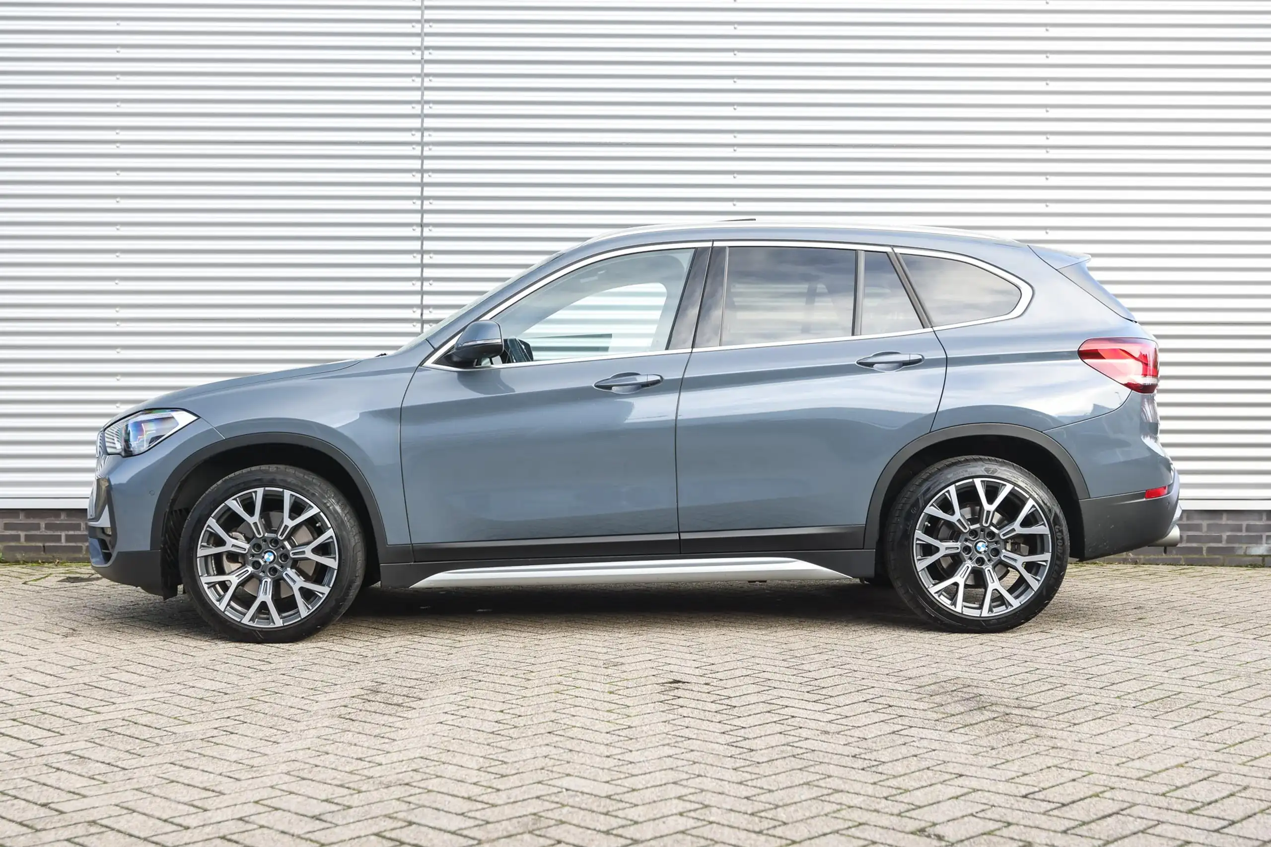 BMW - X1