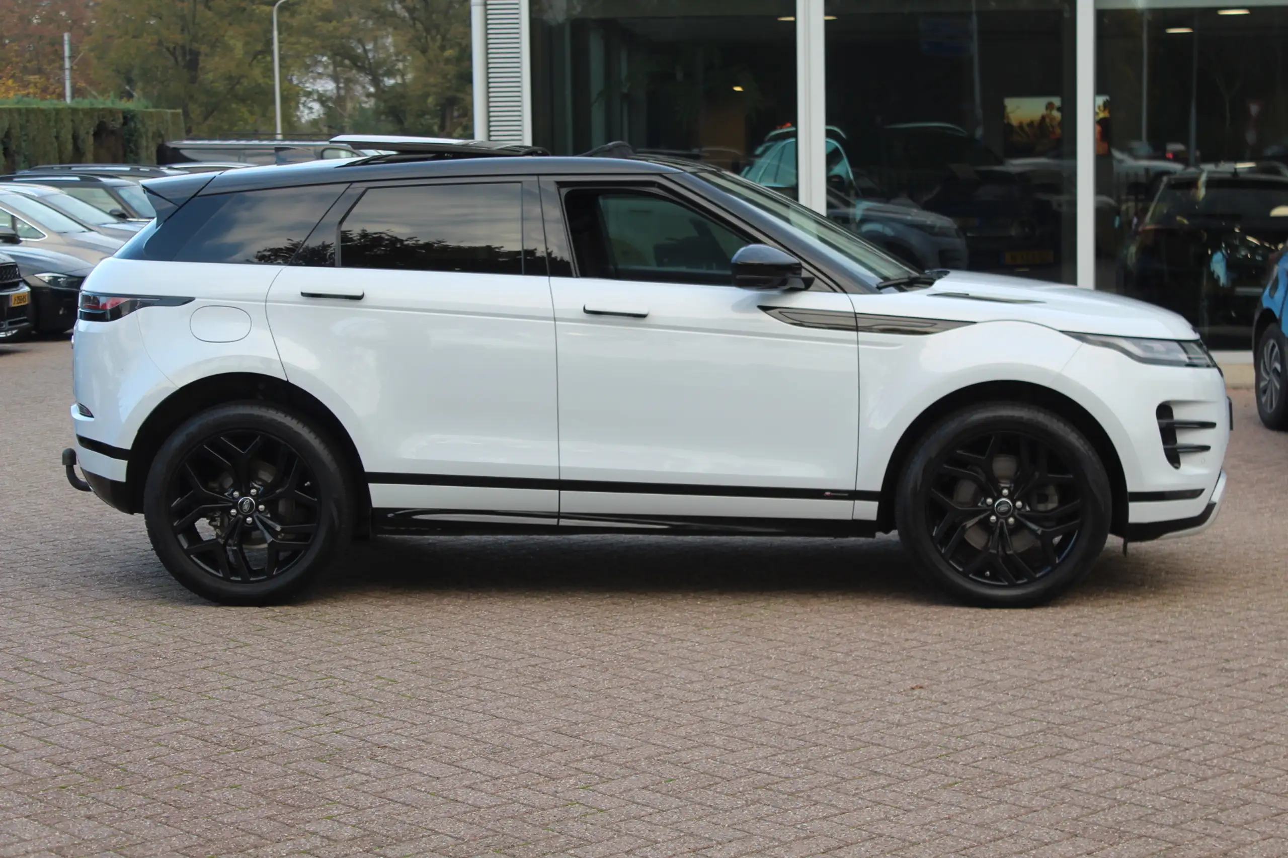 Land Rover - Range Rover Evoque