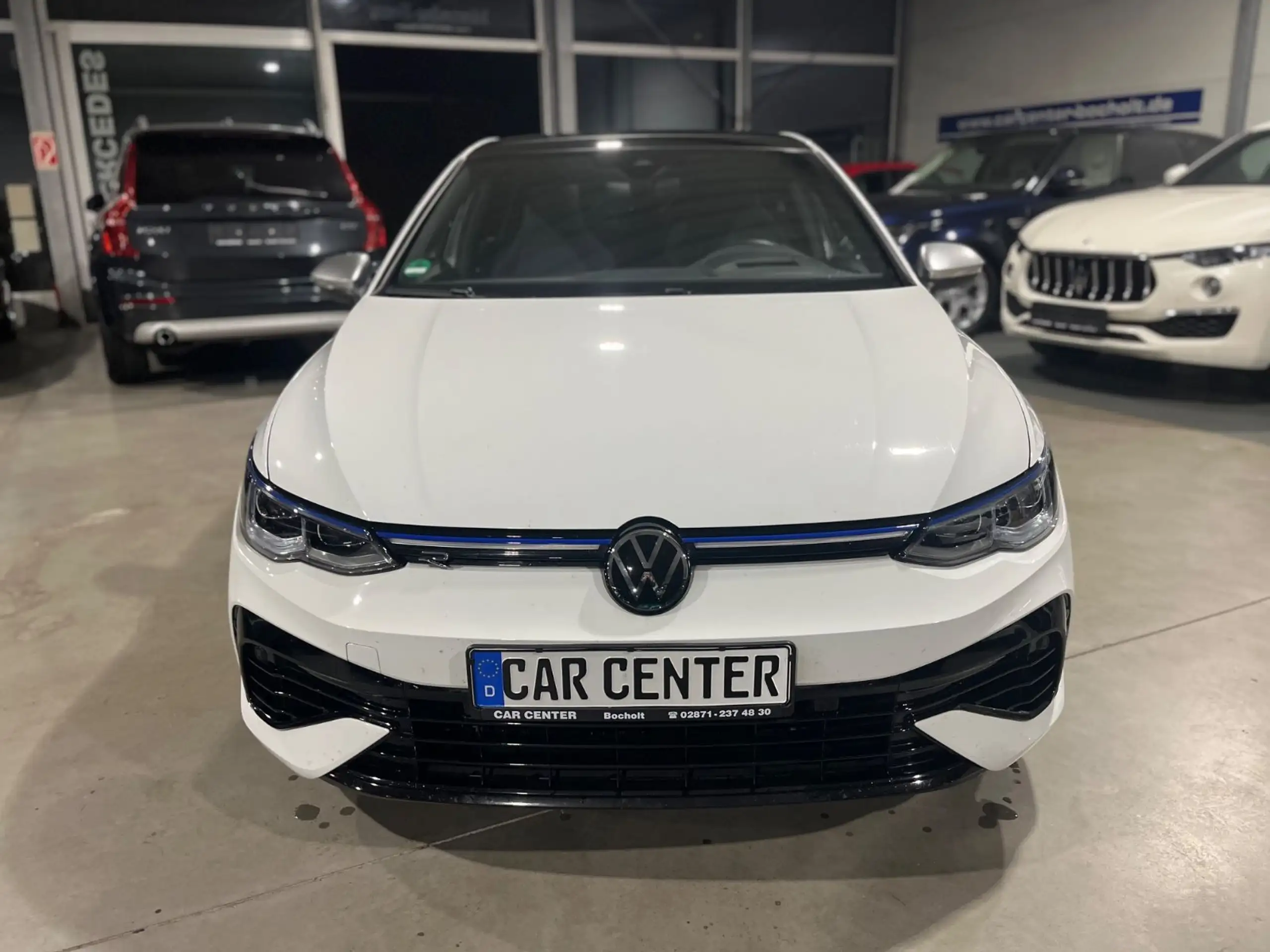 Volkswagen - Golf