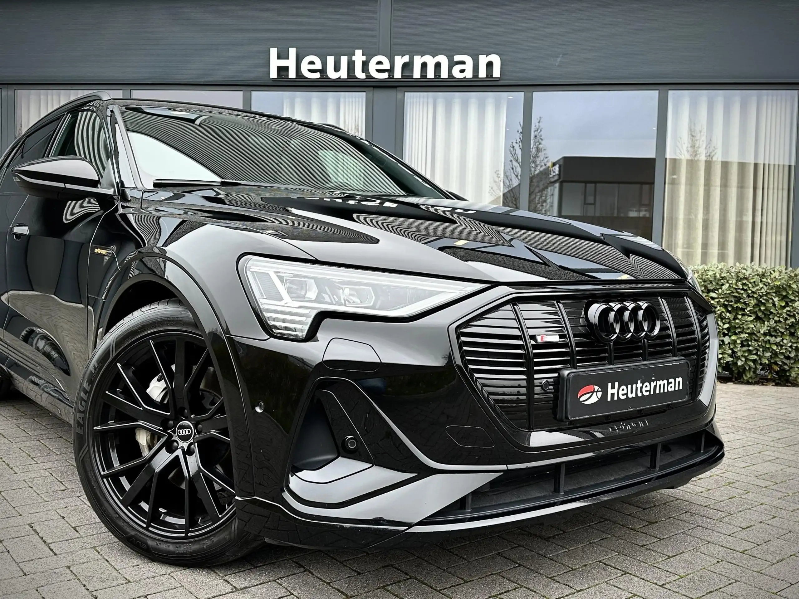 Audi - e-tron