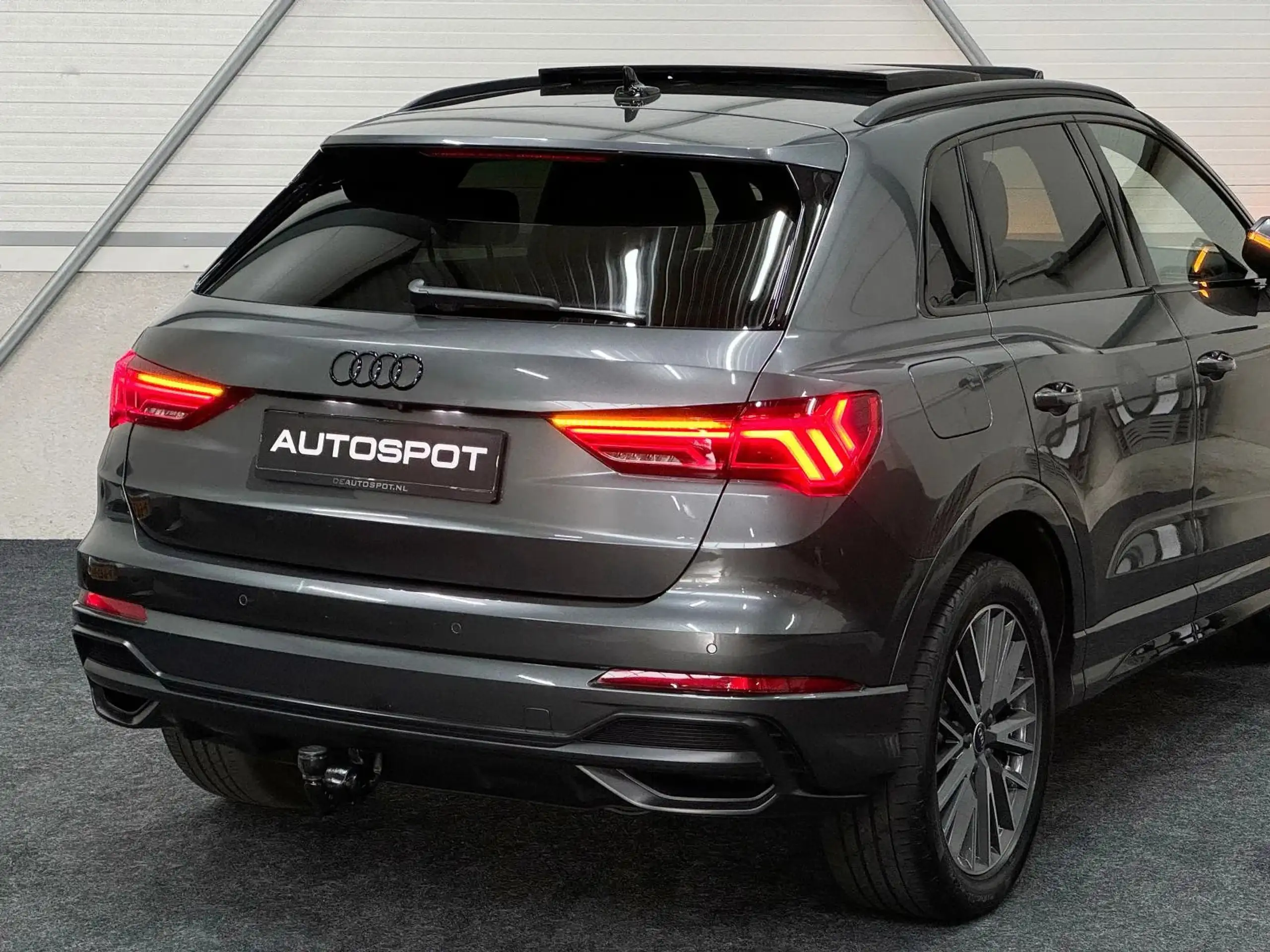 Audi - Q3