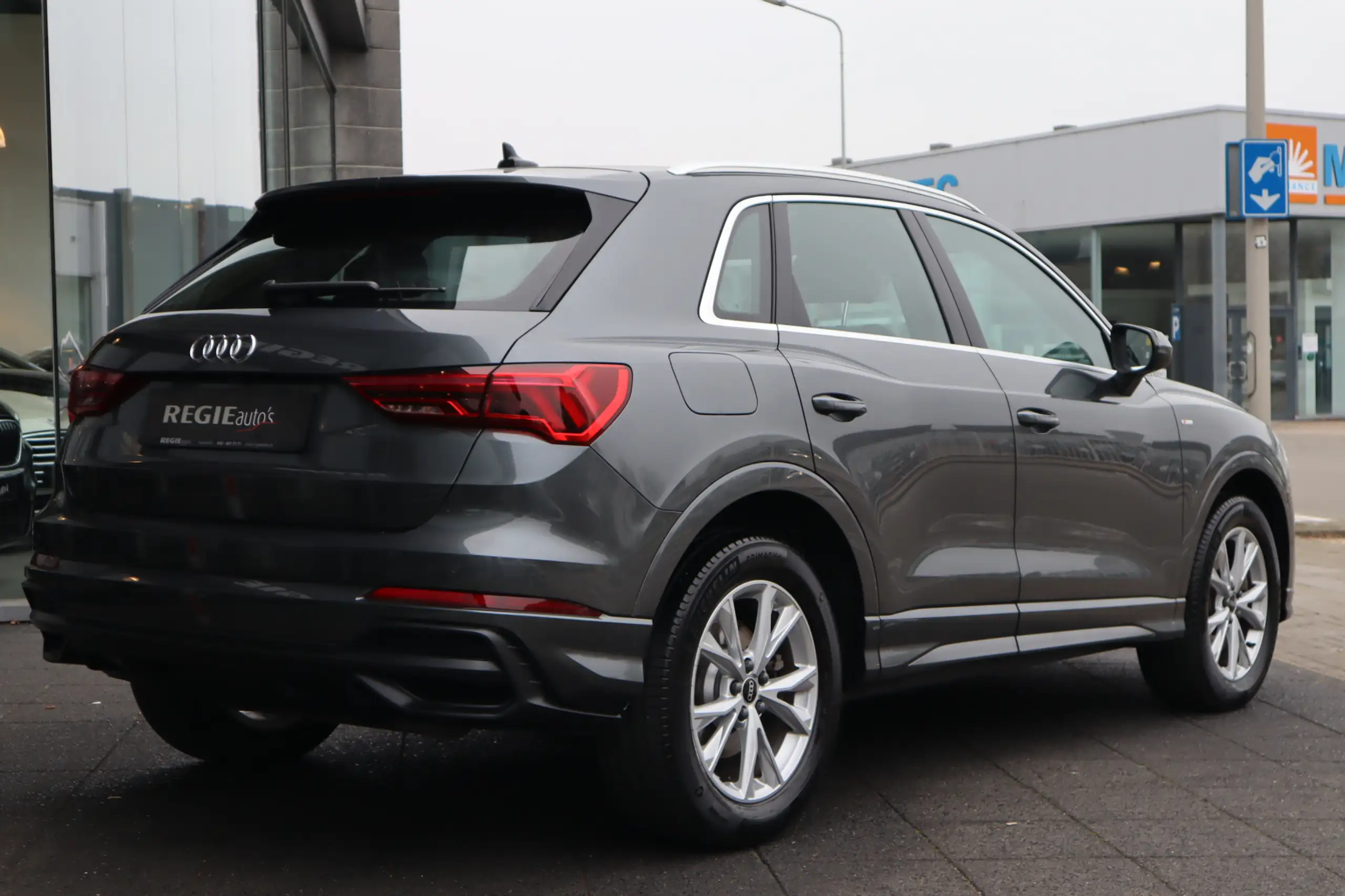 Audi - Q3