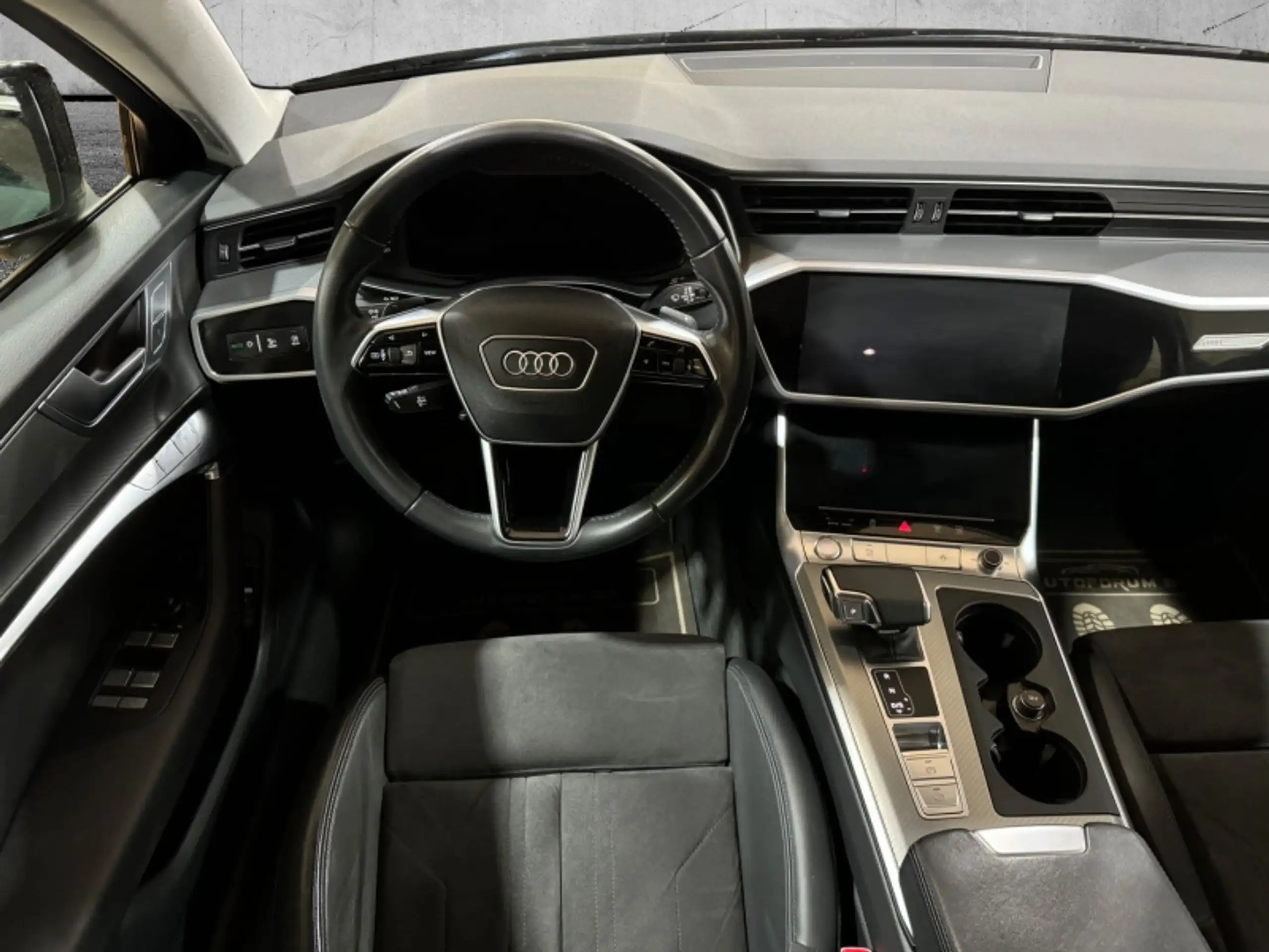 Audi - A6