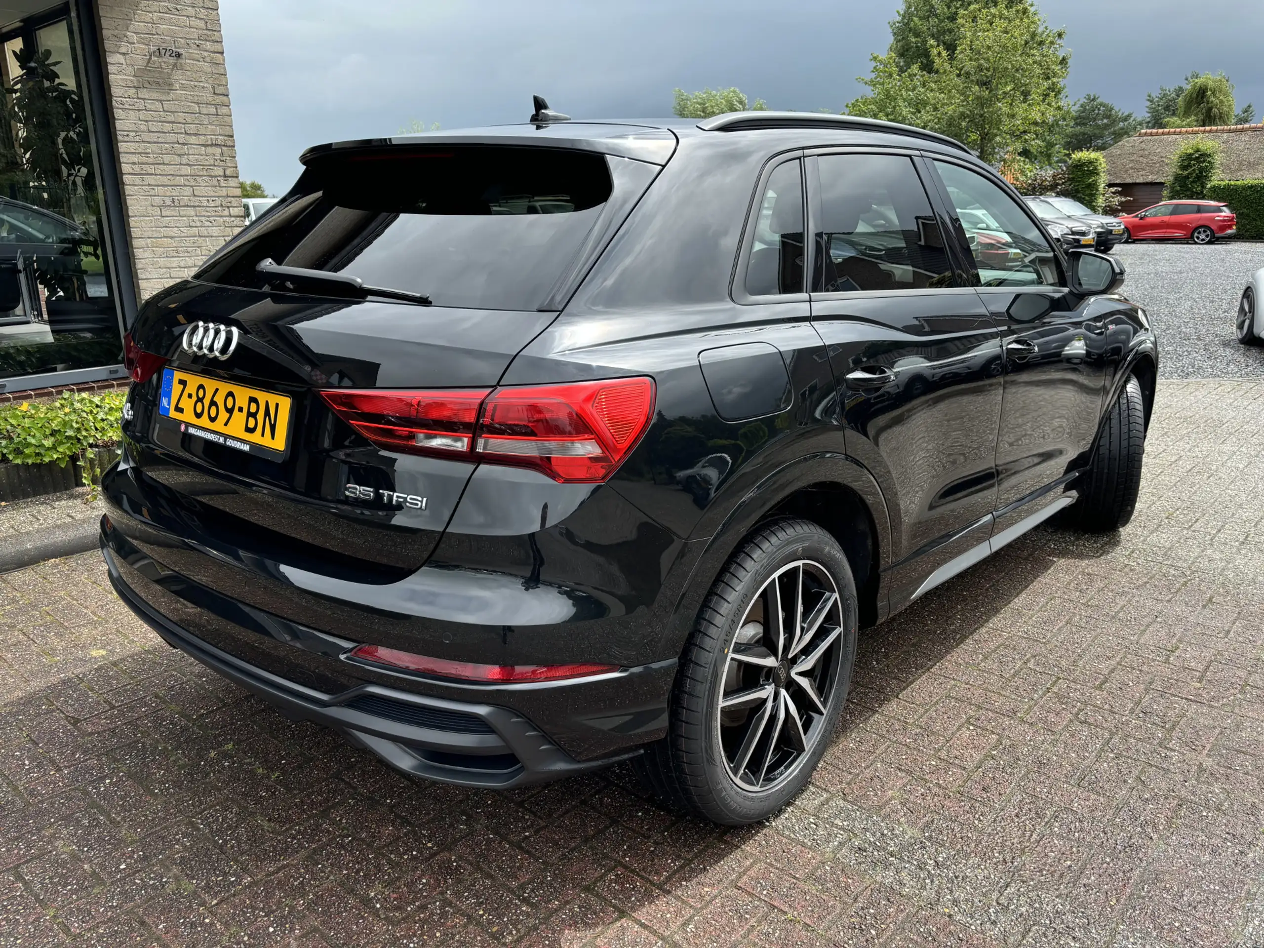 Audi - Q3