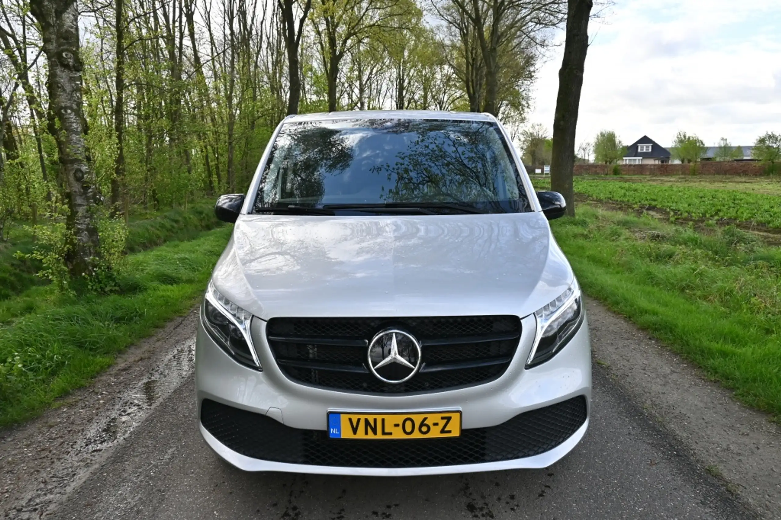 Mercedes-Benz - Vito