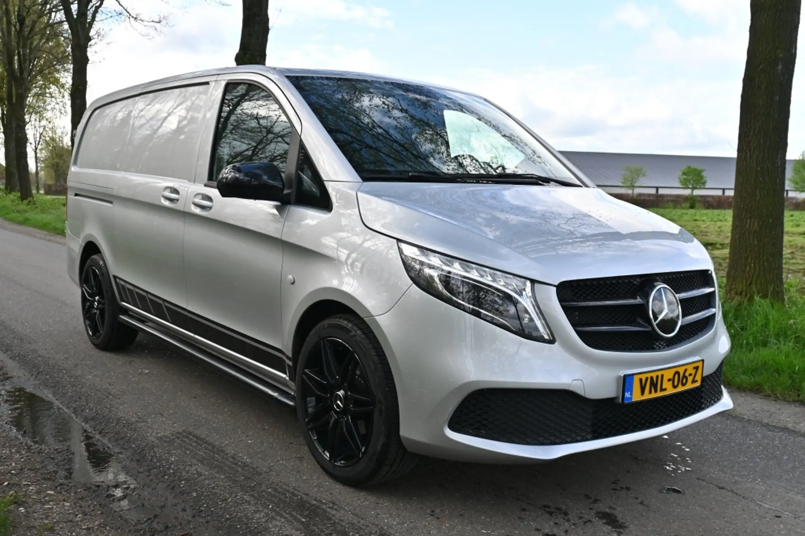 Mercedes-Benz - Vito