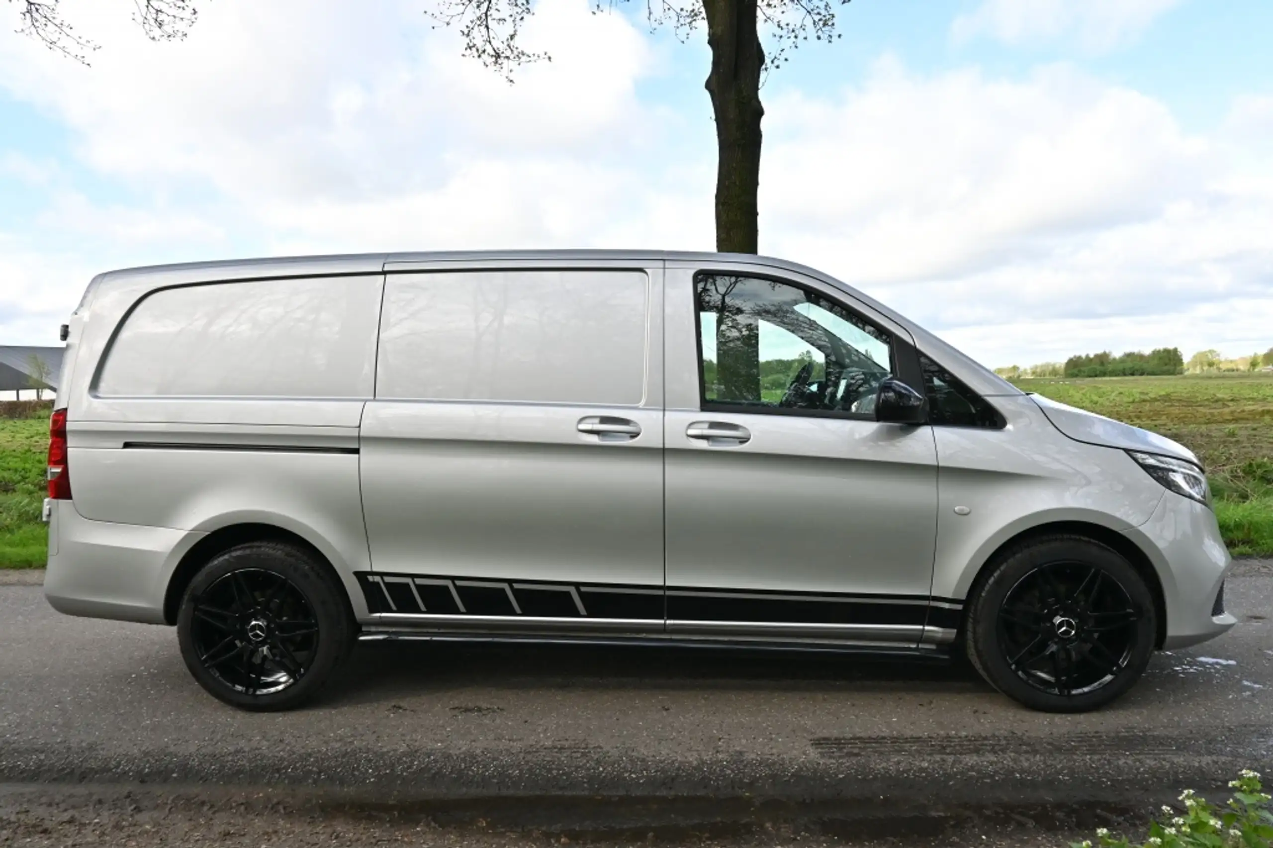 Mercedes-Benz - Vito