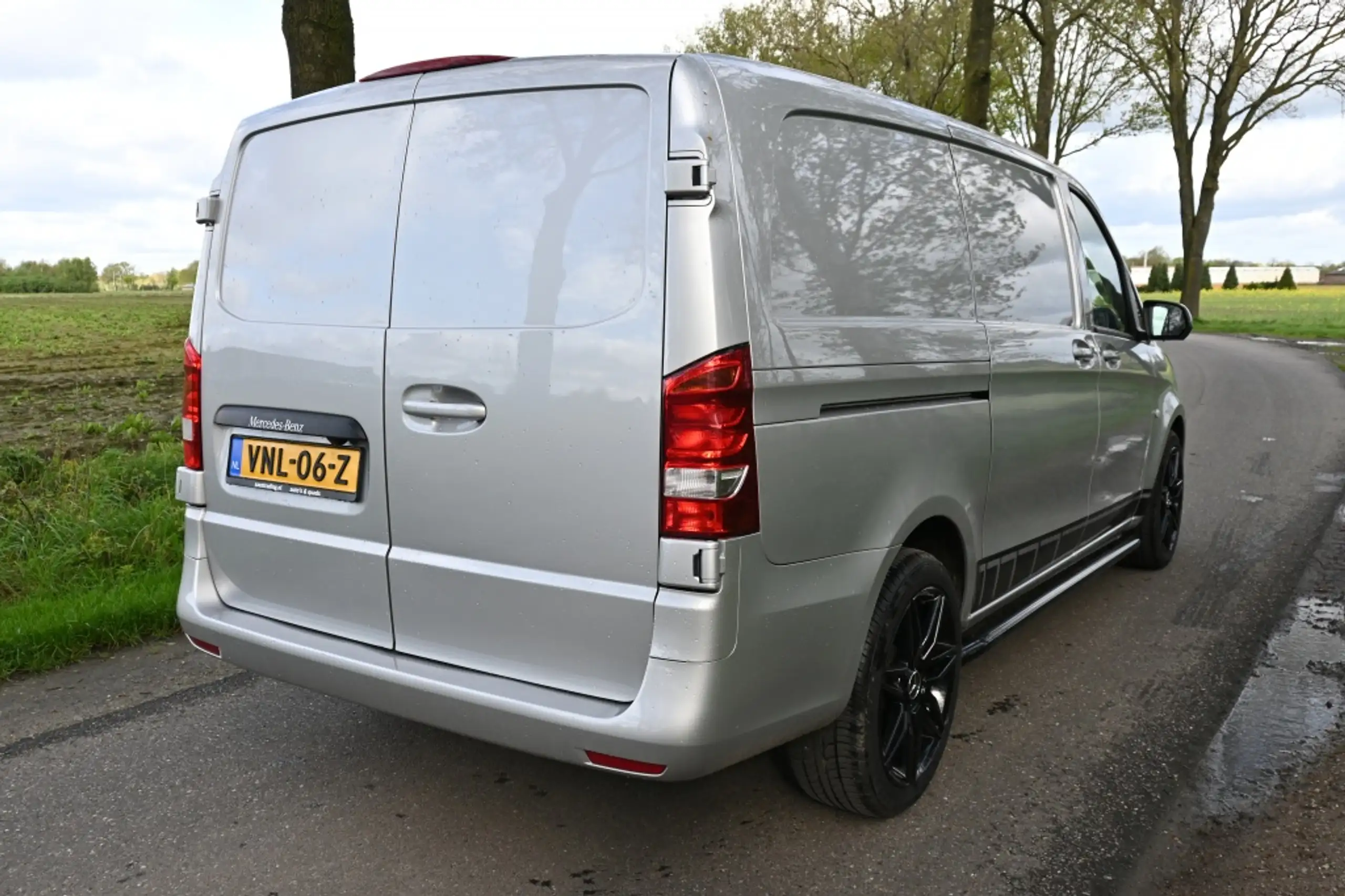 Mercedes-Benz - Vito