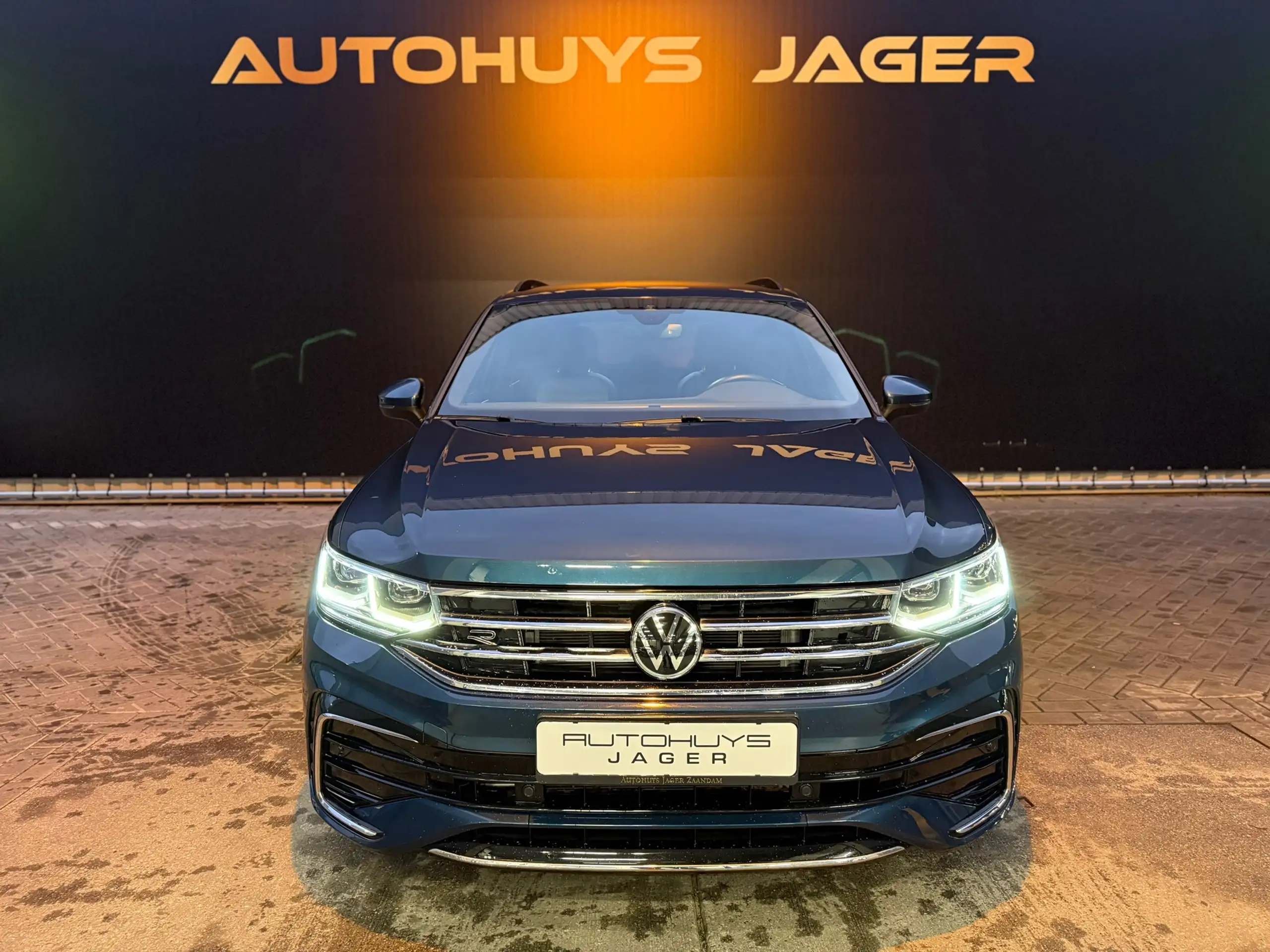 Volkswagen - Tiguan