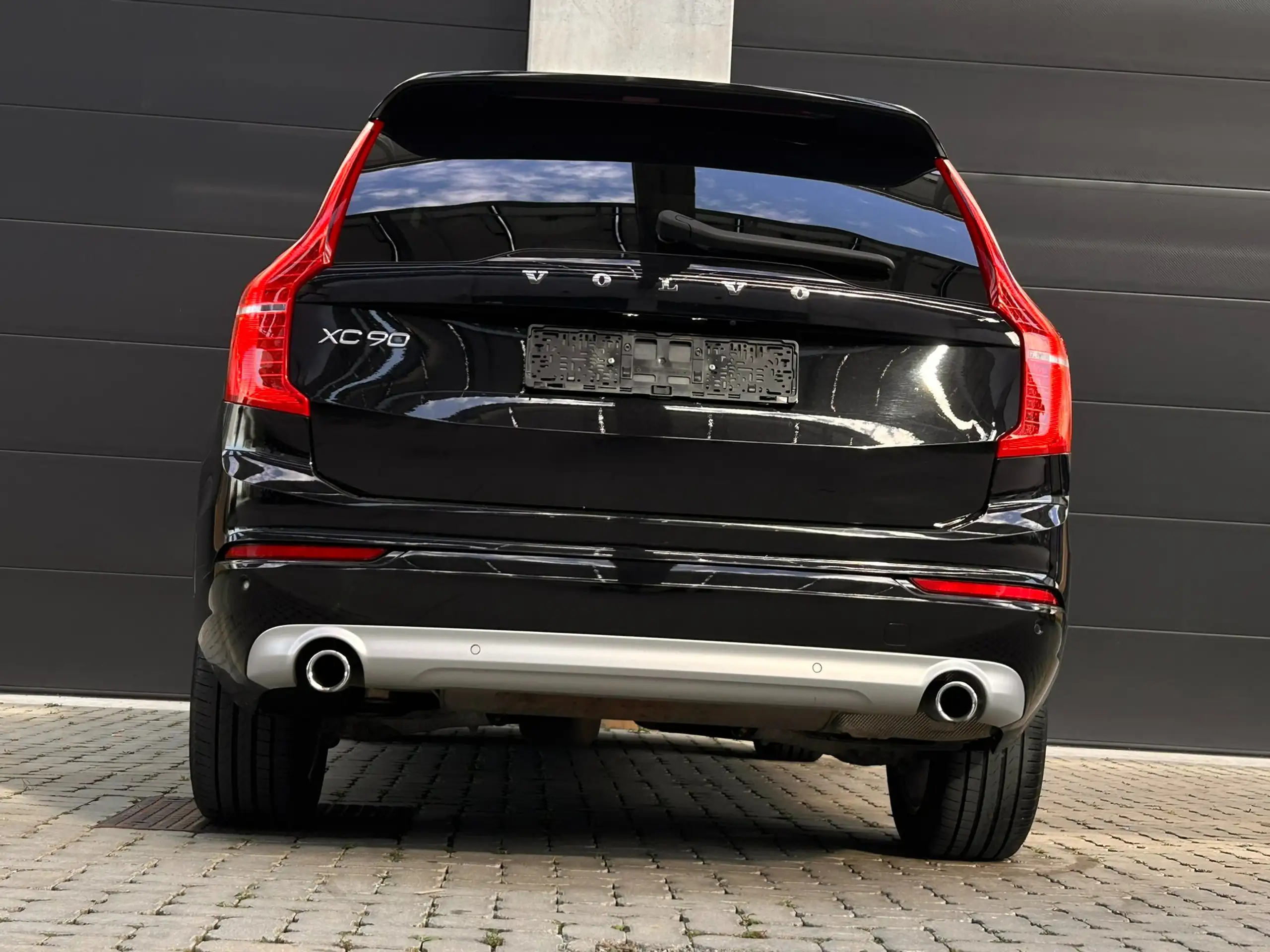 Volvo - XC90