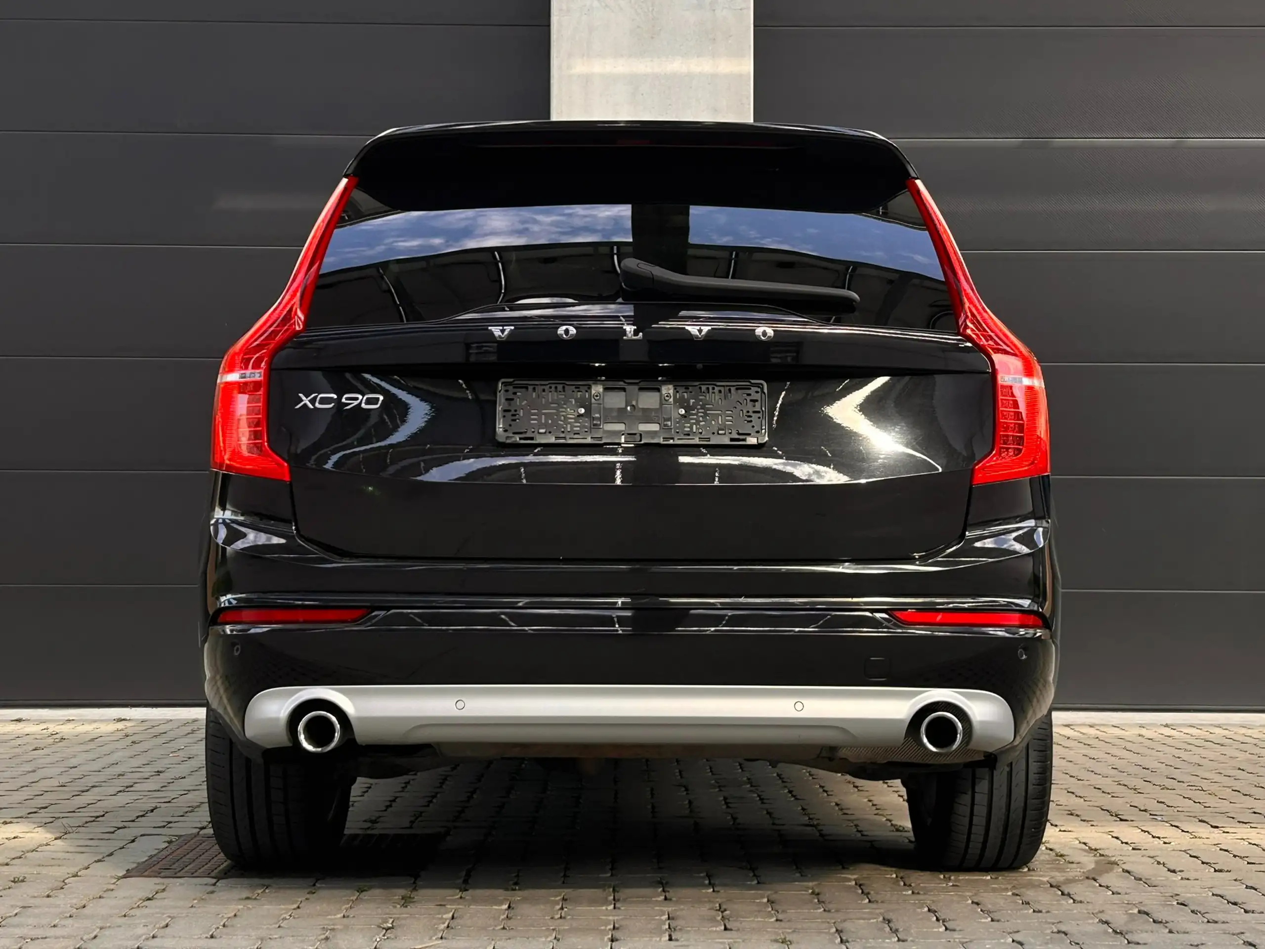 Volvo - XC90