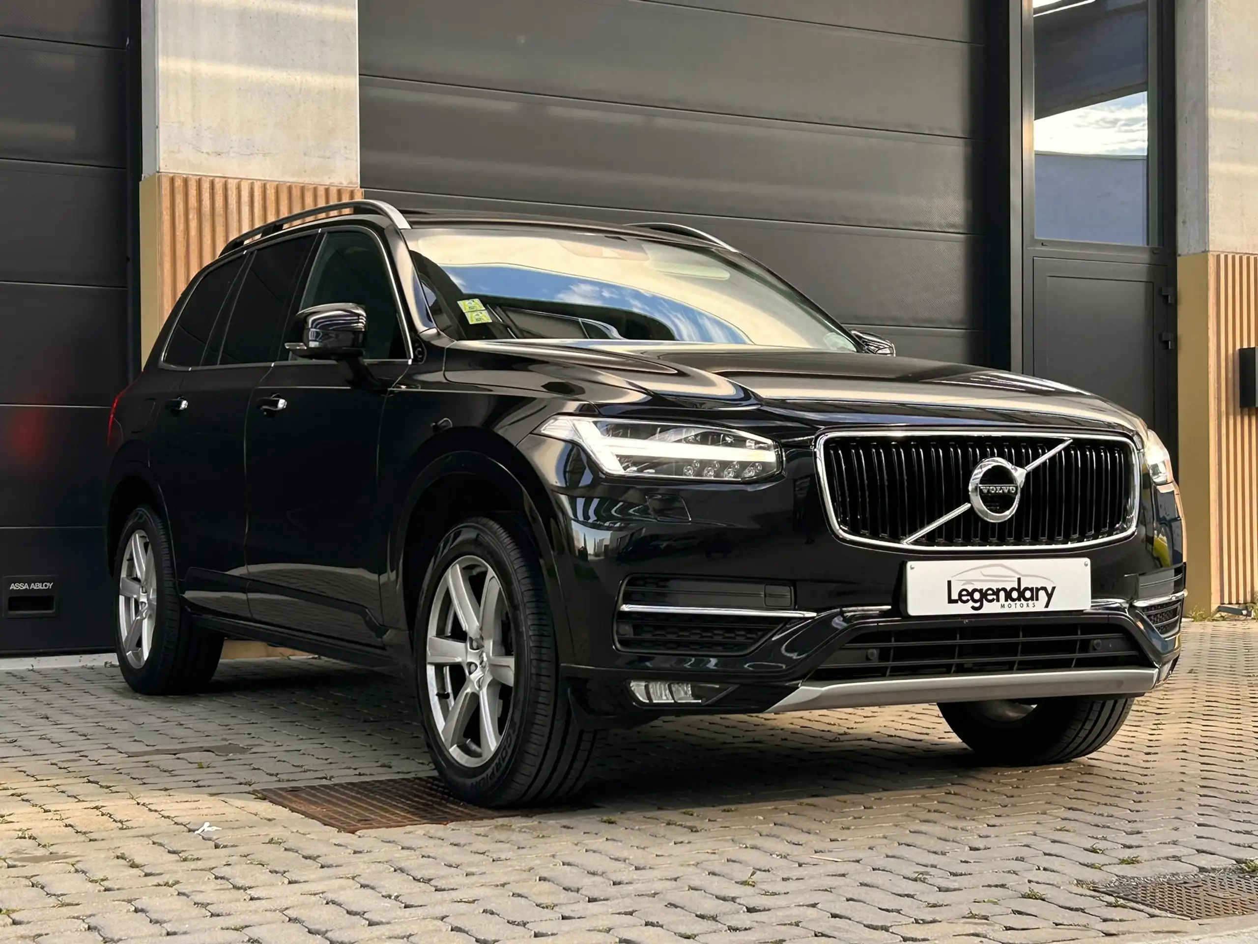 Volvo - XC90