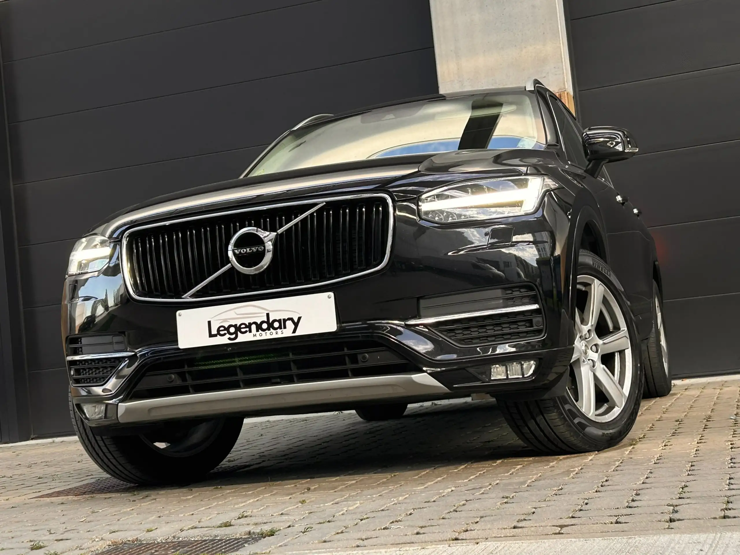 Volvo - XC90