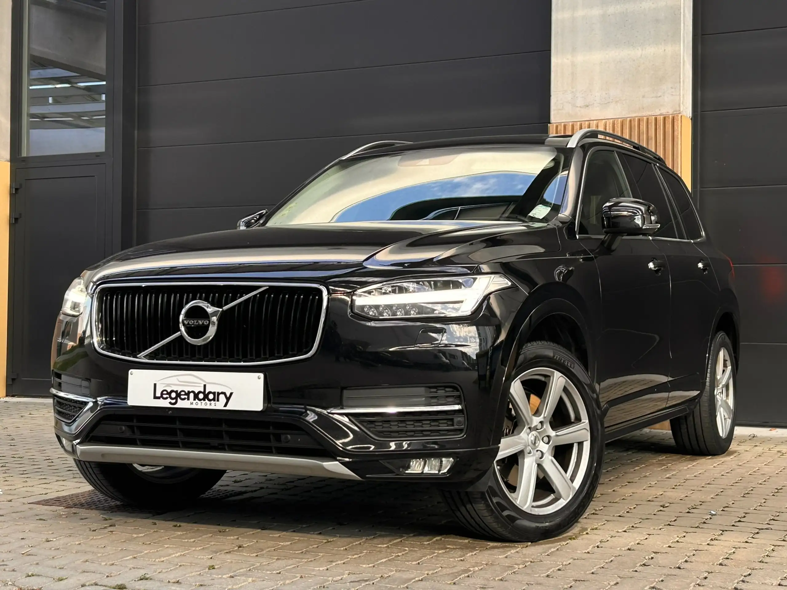 Volvo - XC90