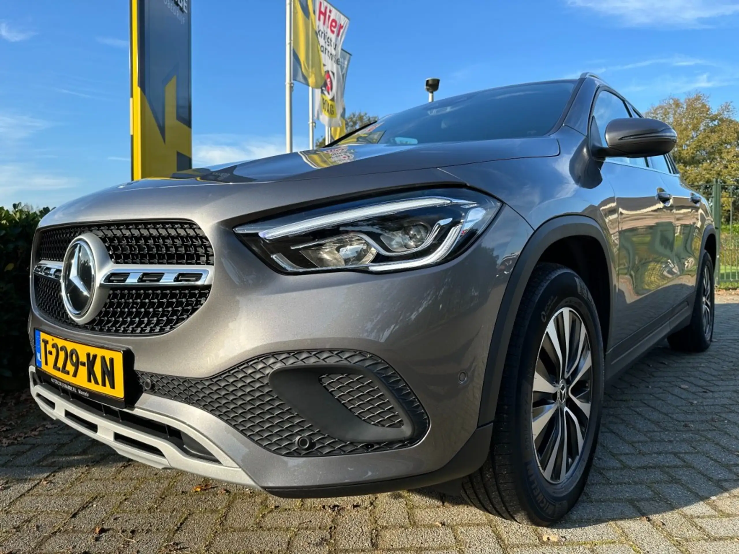 Mercedes-Benz - GLA 200