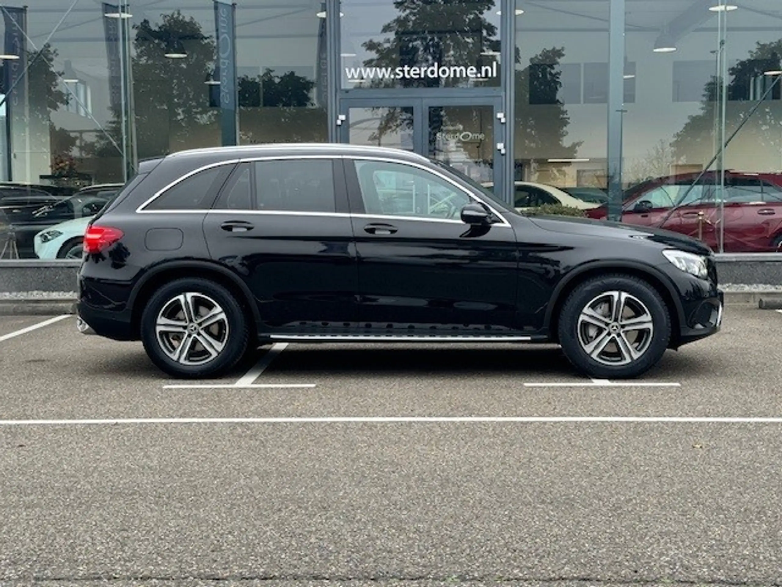 Mercedes-Benz - GLC 350