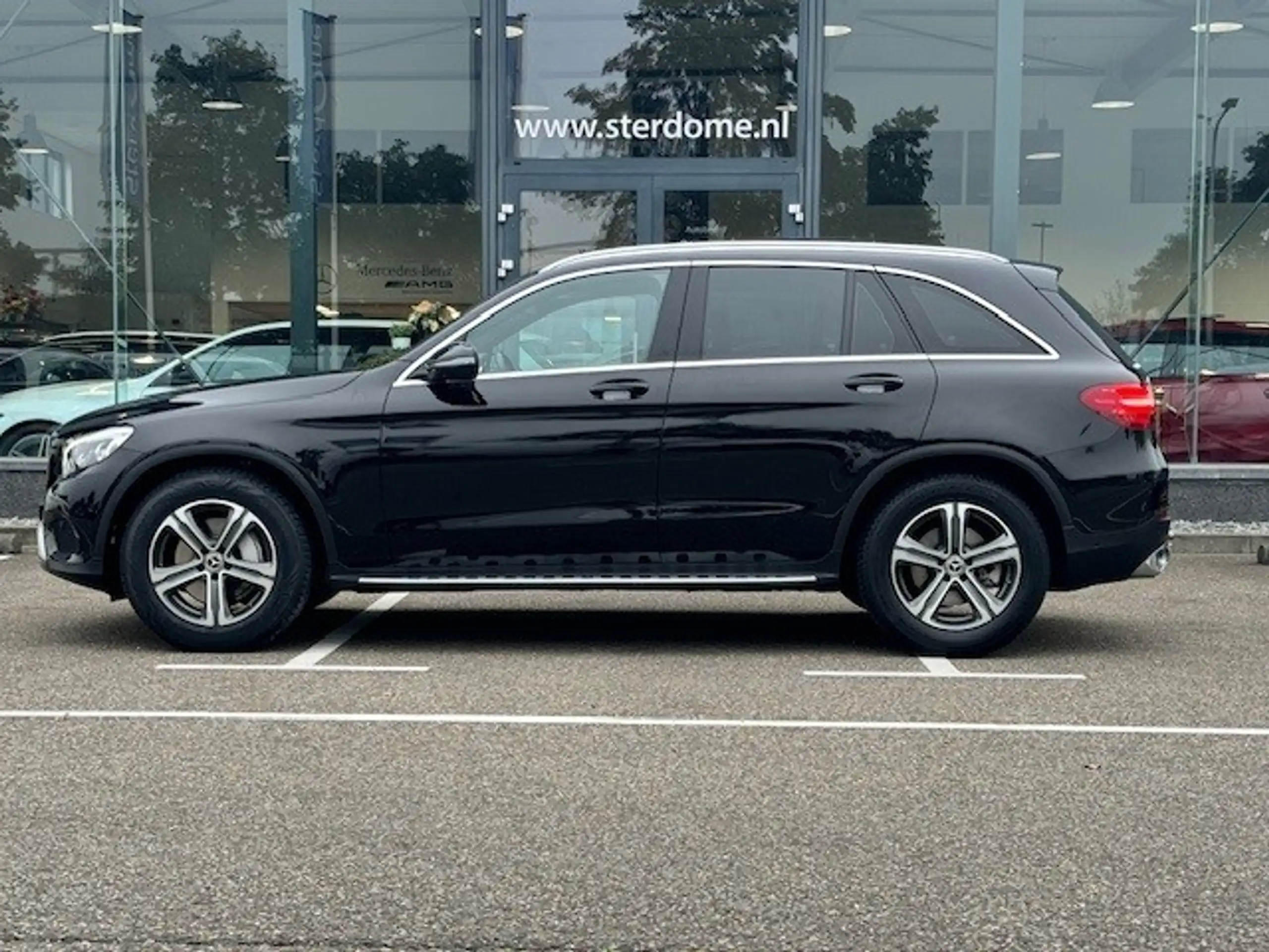 Mercedes-Benz - GLC 350