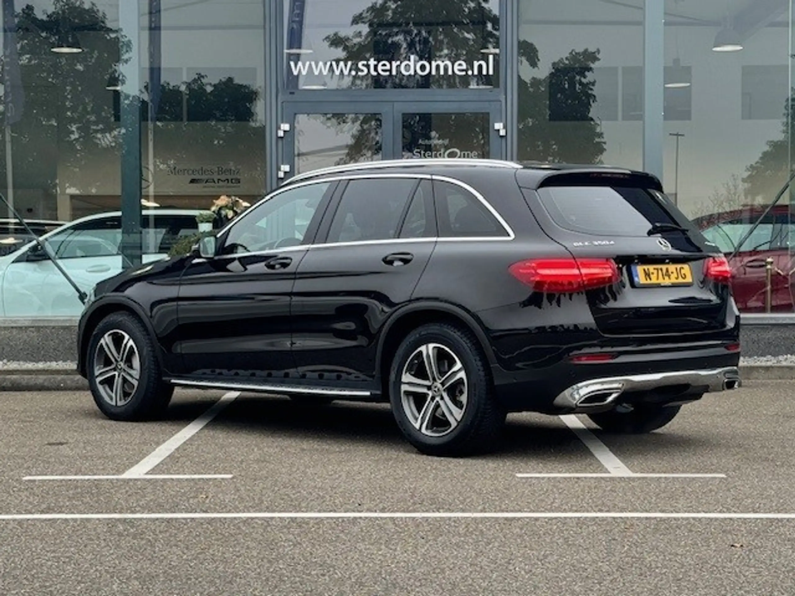 Mercedes-Benz - GLC 350