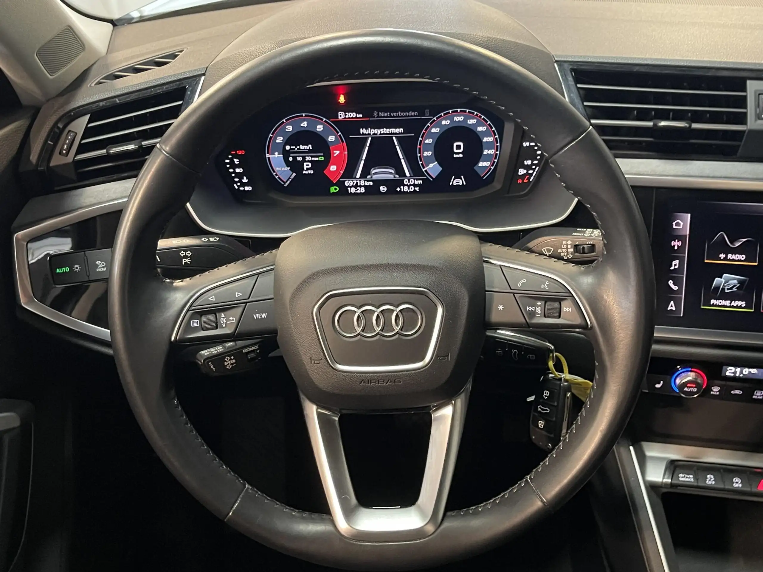 Audi - Q3